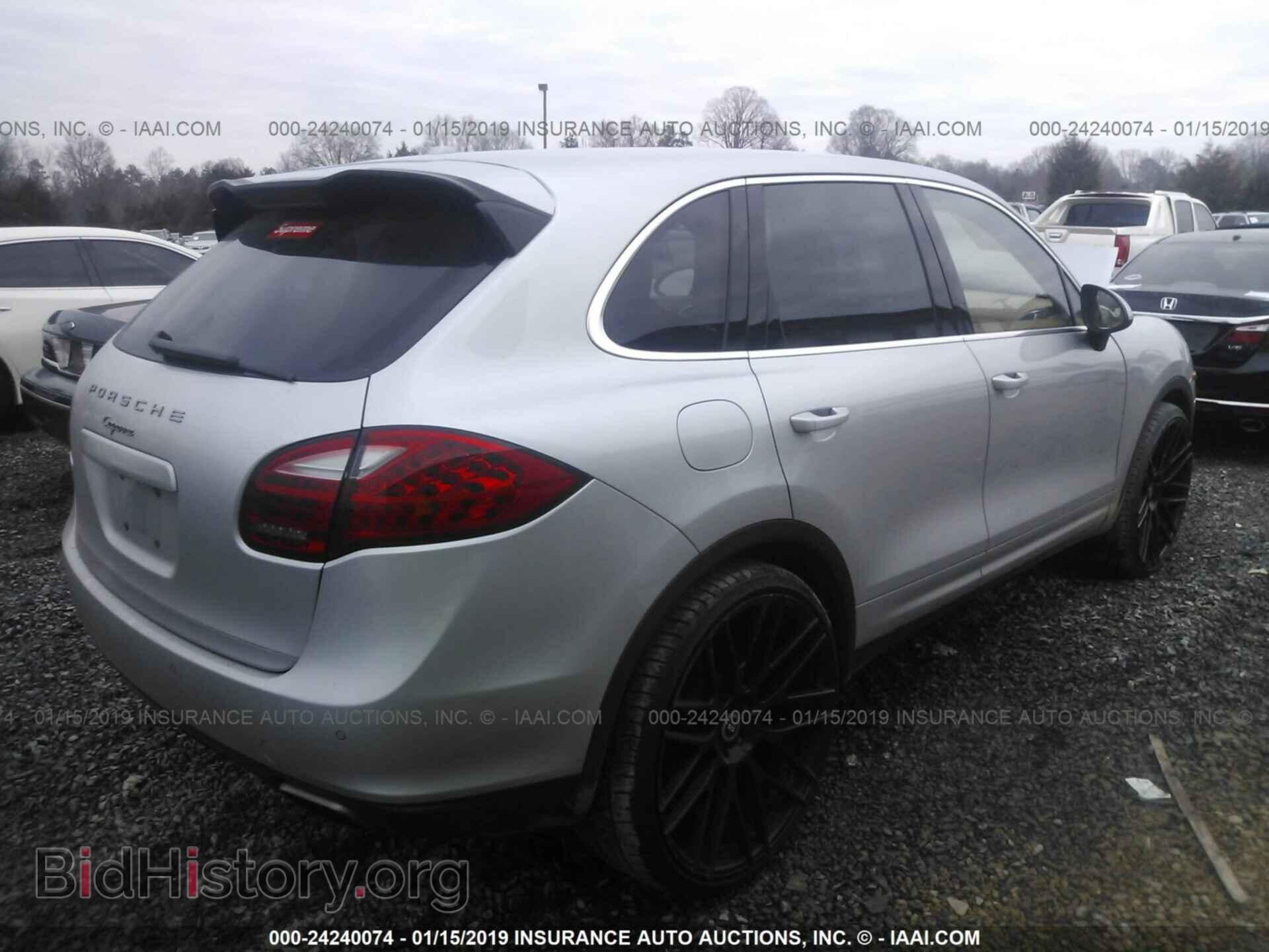 2011 PORSCHE CAYENNE - VIN: WP1AA2A28BLA06951 - Photo 4