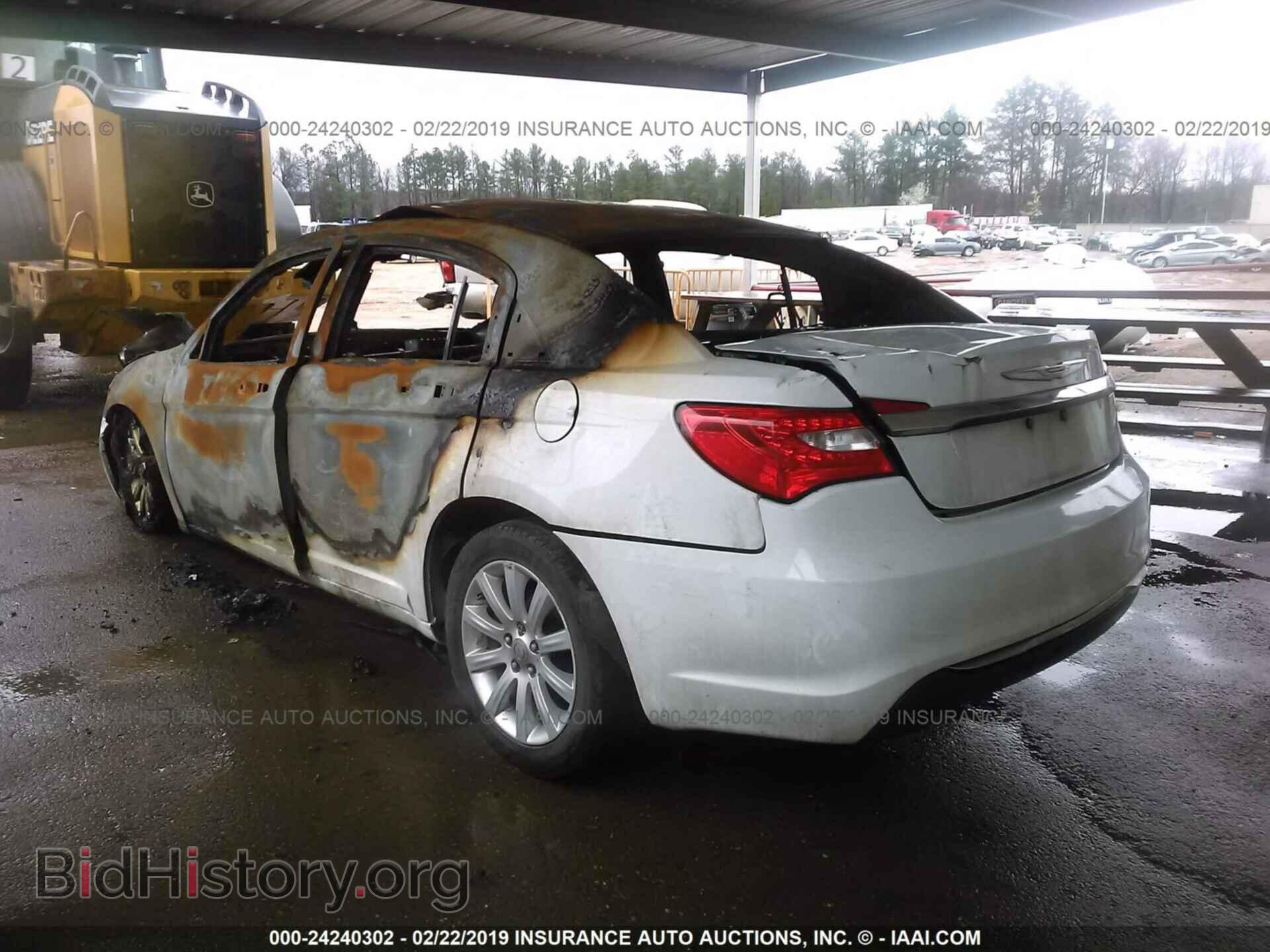 2012 CHRYSLER 200 - VIN: 1C3CCBBB8CN138640 - Фото 3