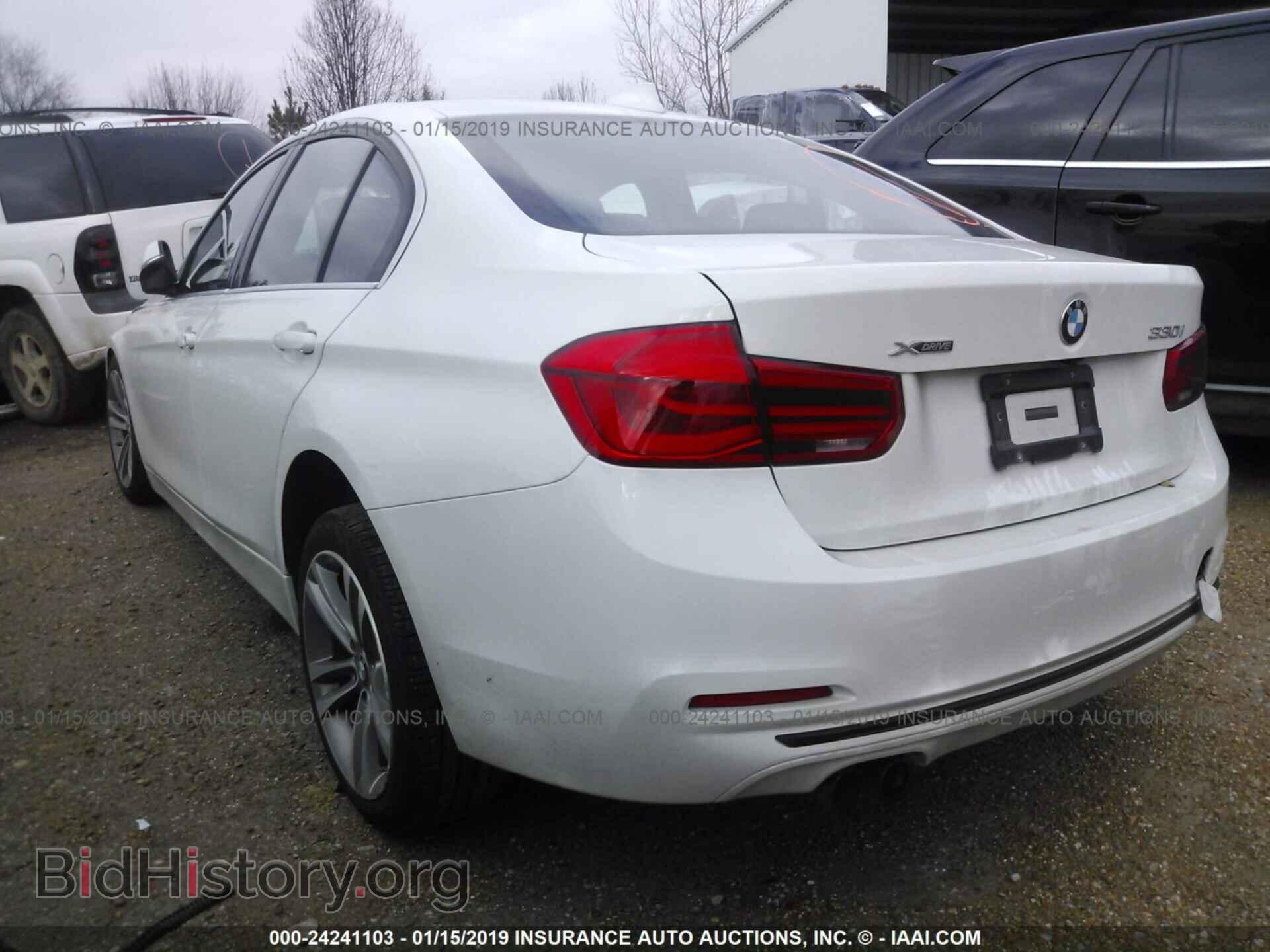 2018 BMW 330 - VIN: WBA8D9G5XJNU67277 - Фото 3