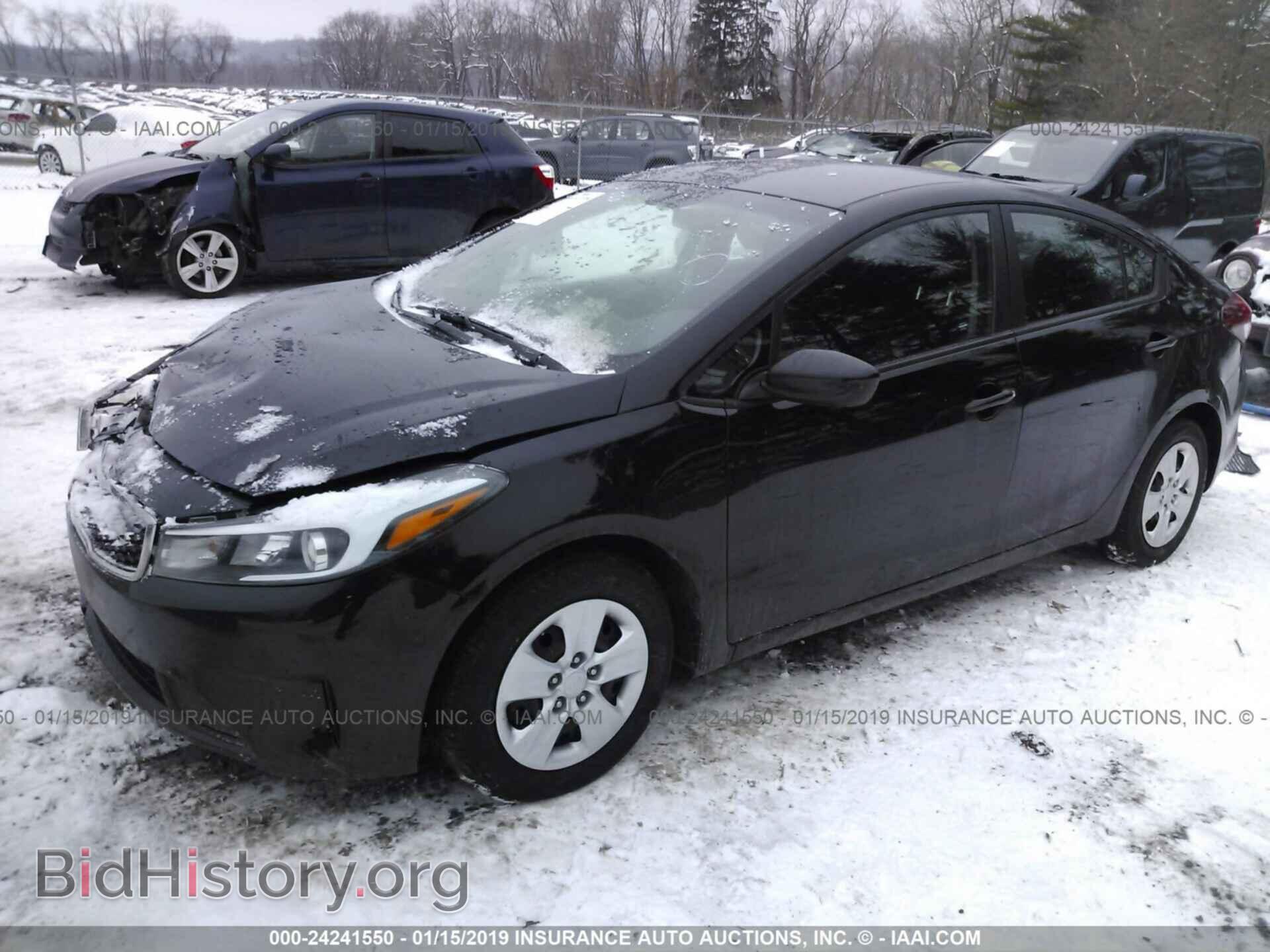 2017 KIA FORTE - VIN: 3KPFK4A75HE077814 - Photo 2