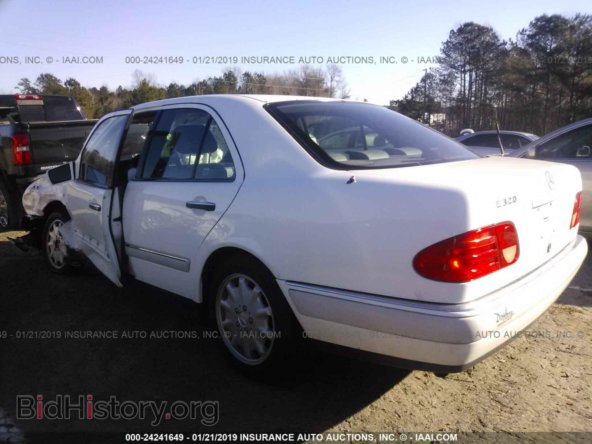 1996 MERCEDES-BENZ E - VIN: WDBJF55FXTJ018306 - Photo 3