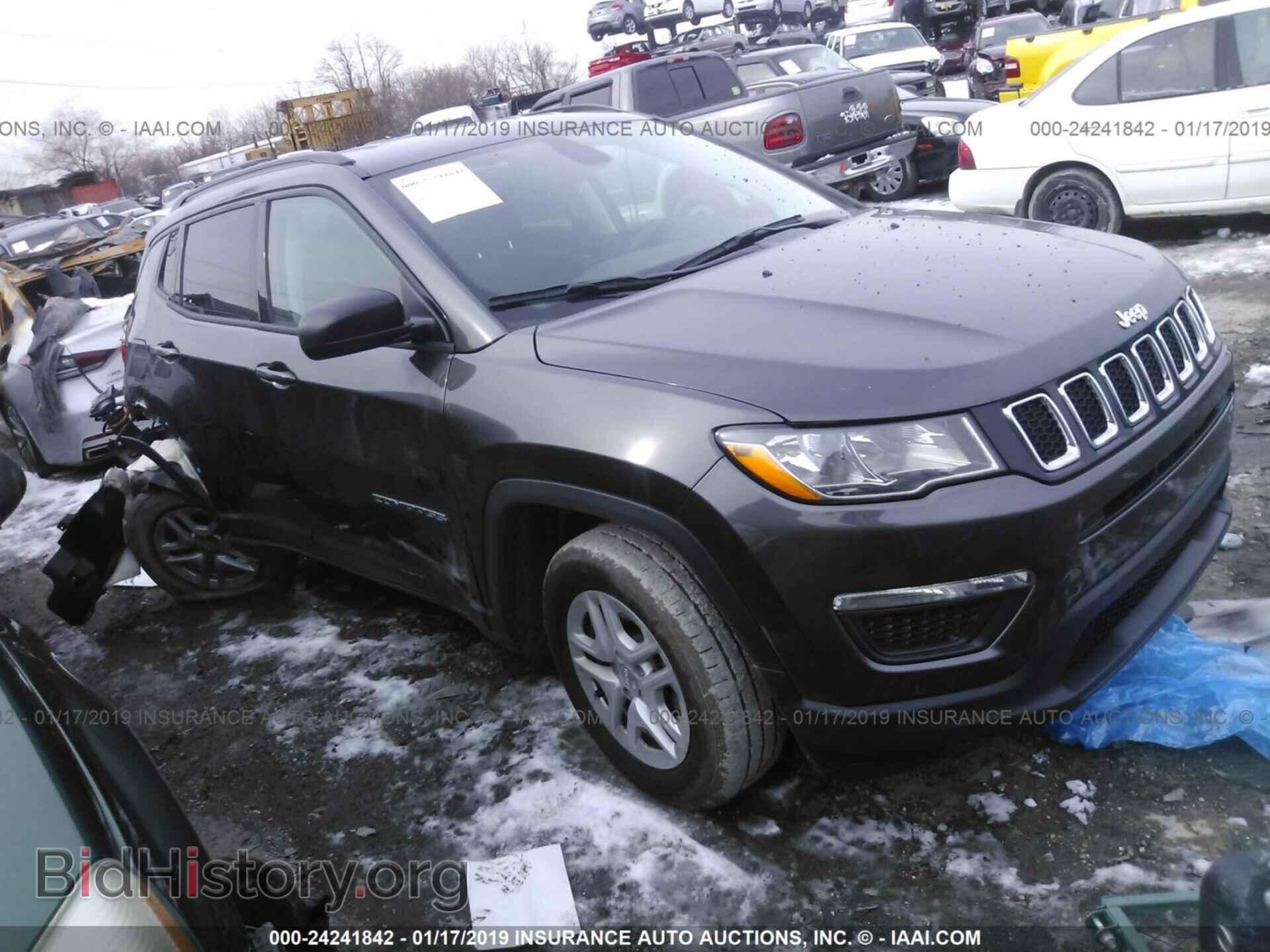 Photo 3C4NJCAB2JT250770 - JEEP COMPASS 2018
