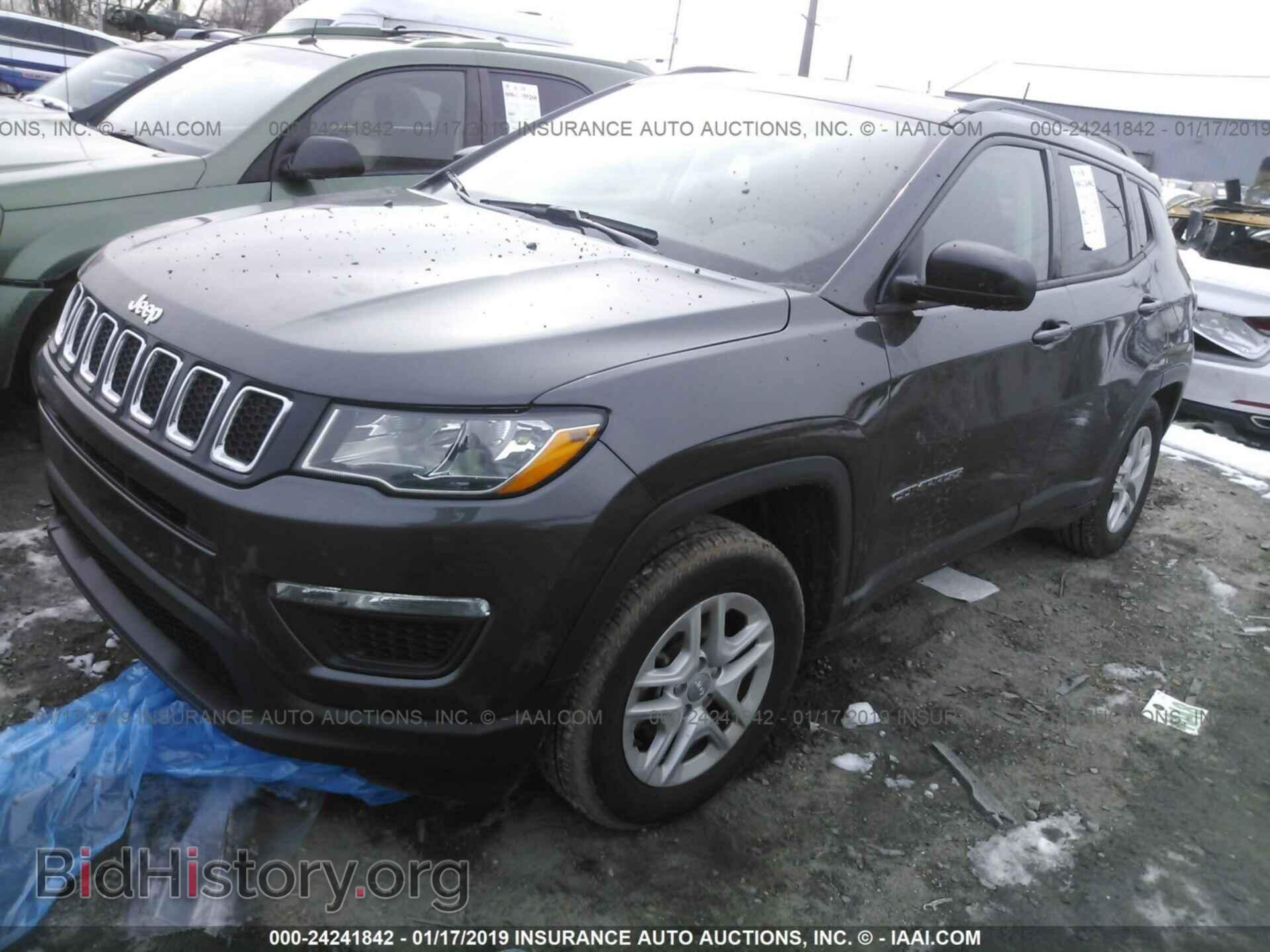 2018 JEEP COMPASS - VIN: 3C4NJCAB2JT250770 - Photo 2