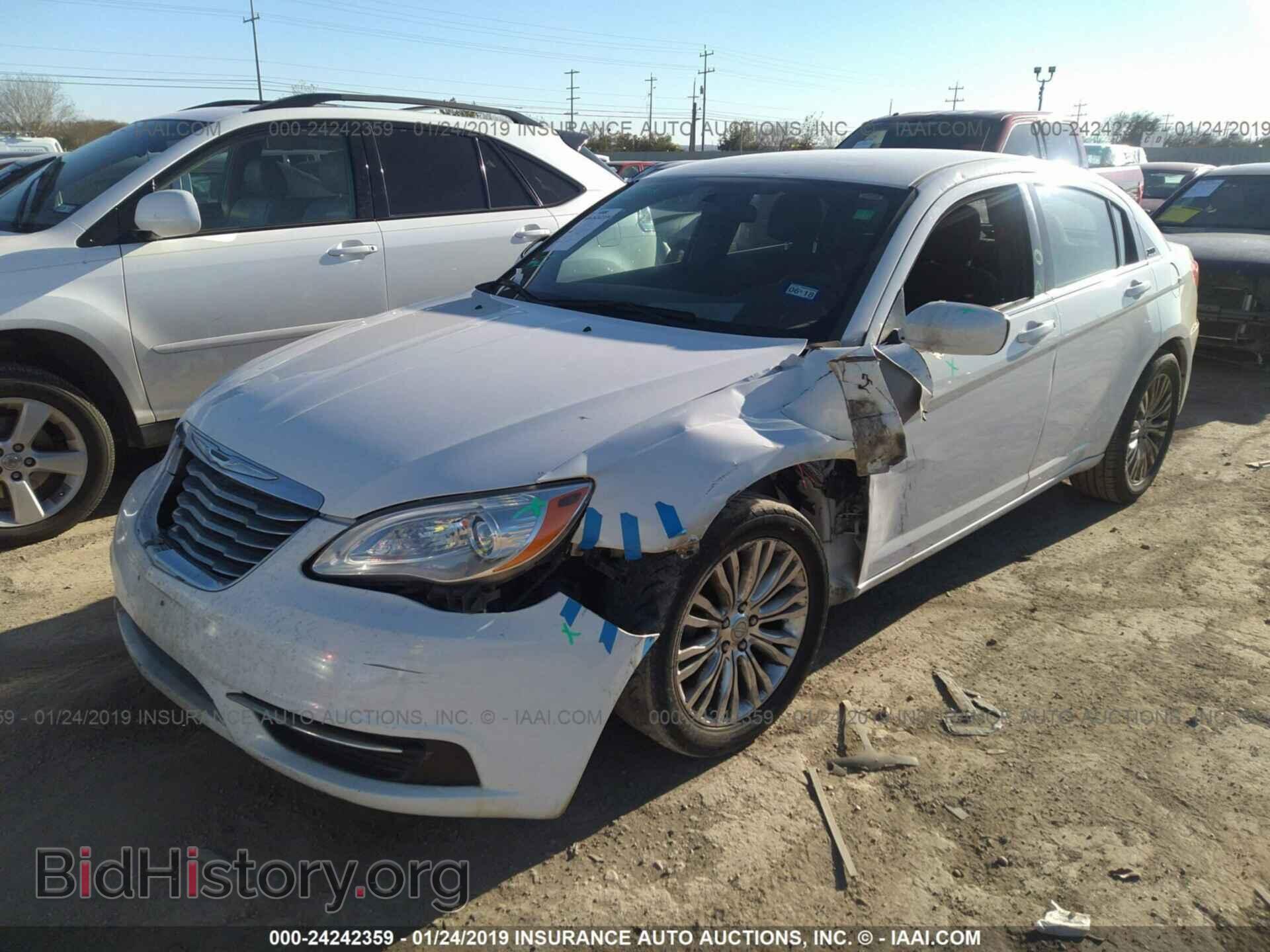 2012 CHRYSLER 200 - VIN: 1C3CCBAB7CN261959 - Photo 2