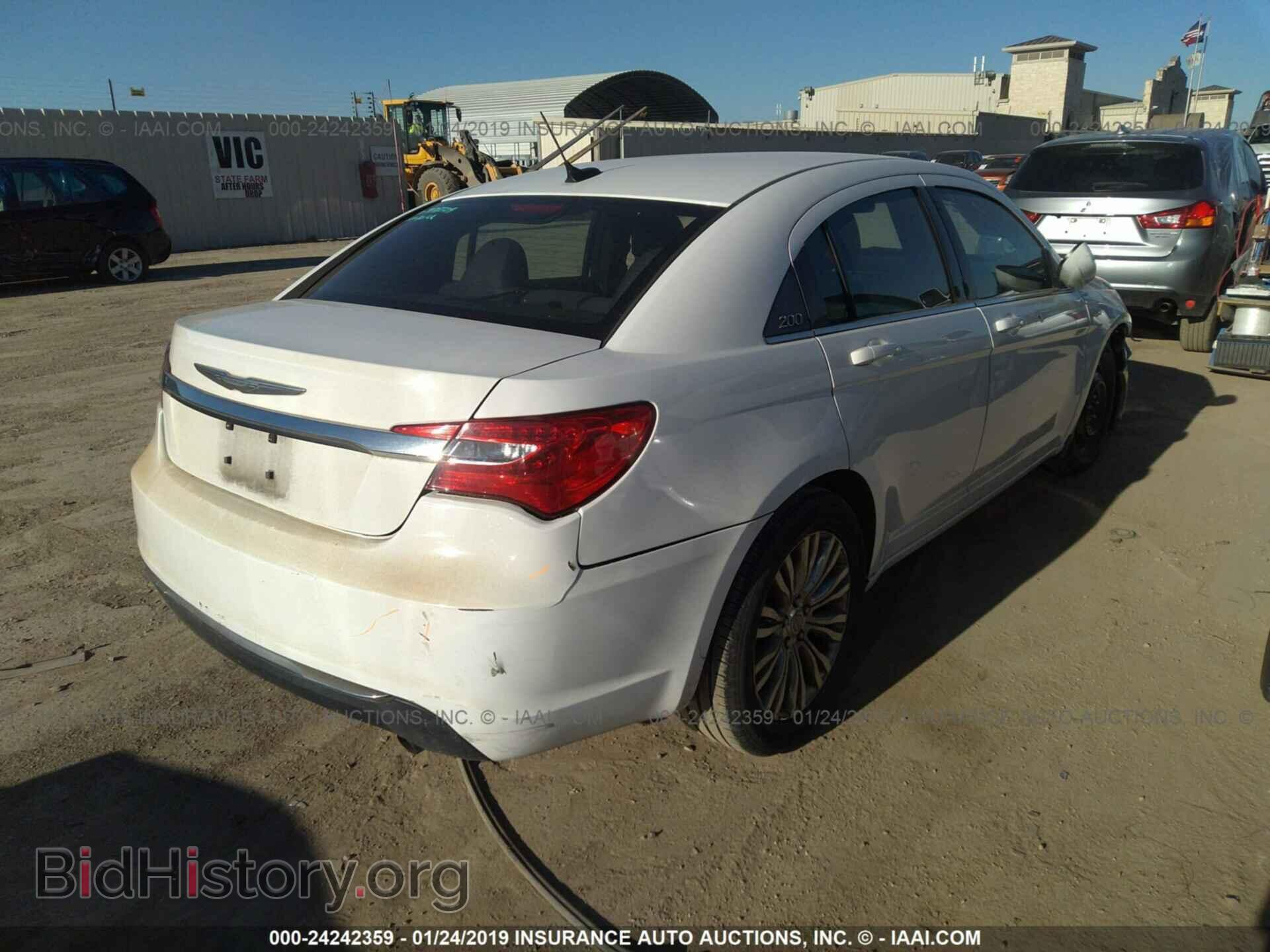 2012 CHRYSLER 200 - VIN: 1C3CCBAB7CN261959 - Photo 4