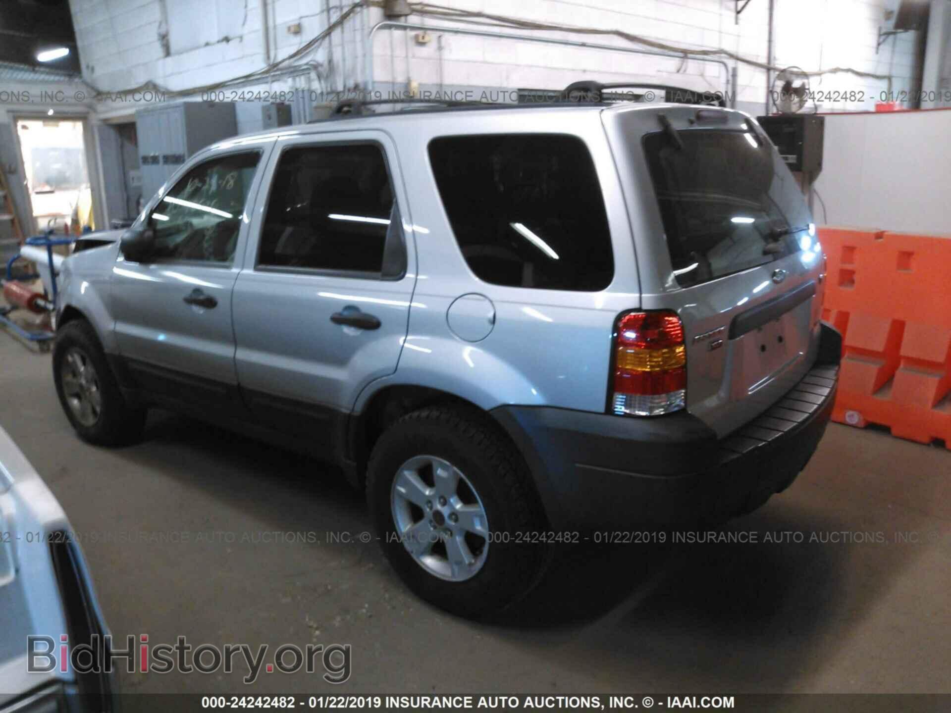 2005 FORD ESCAPE - VIN: 1FMCU93115KD99342 - Фото 3
