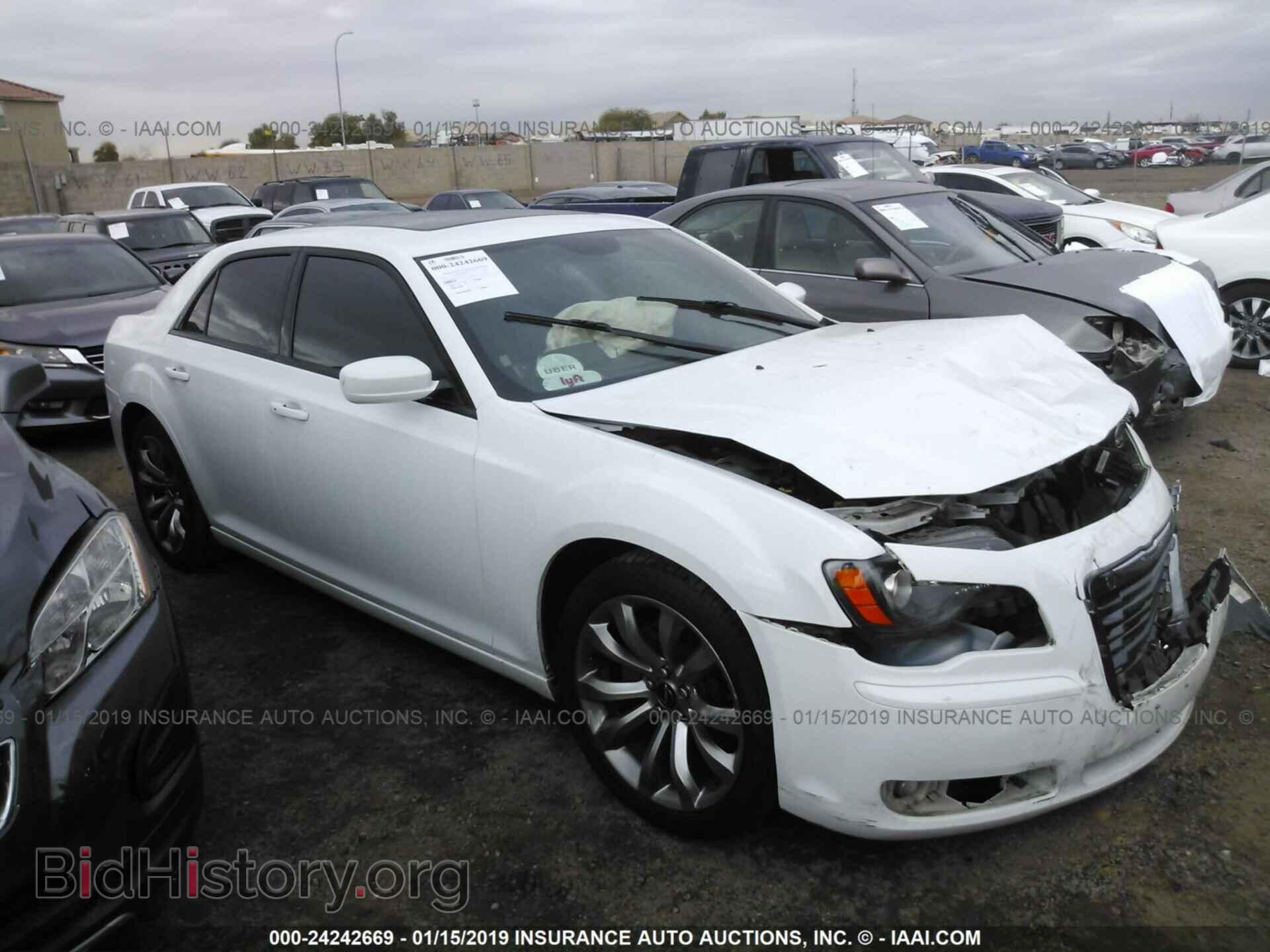 Фотография 2C3CCABG3EH373609 - CHRYSLER 300 2014