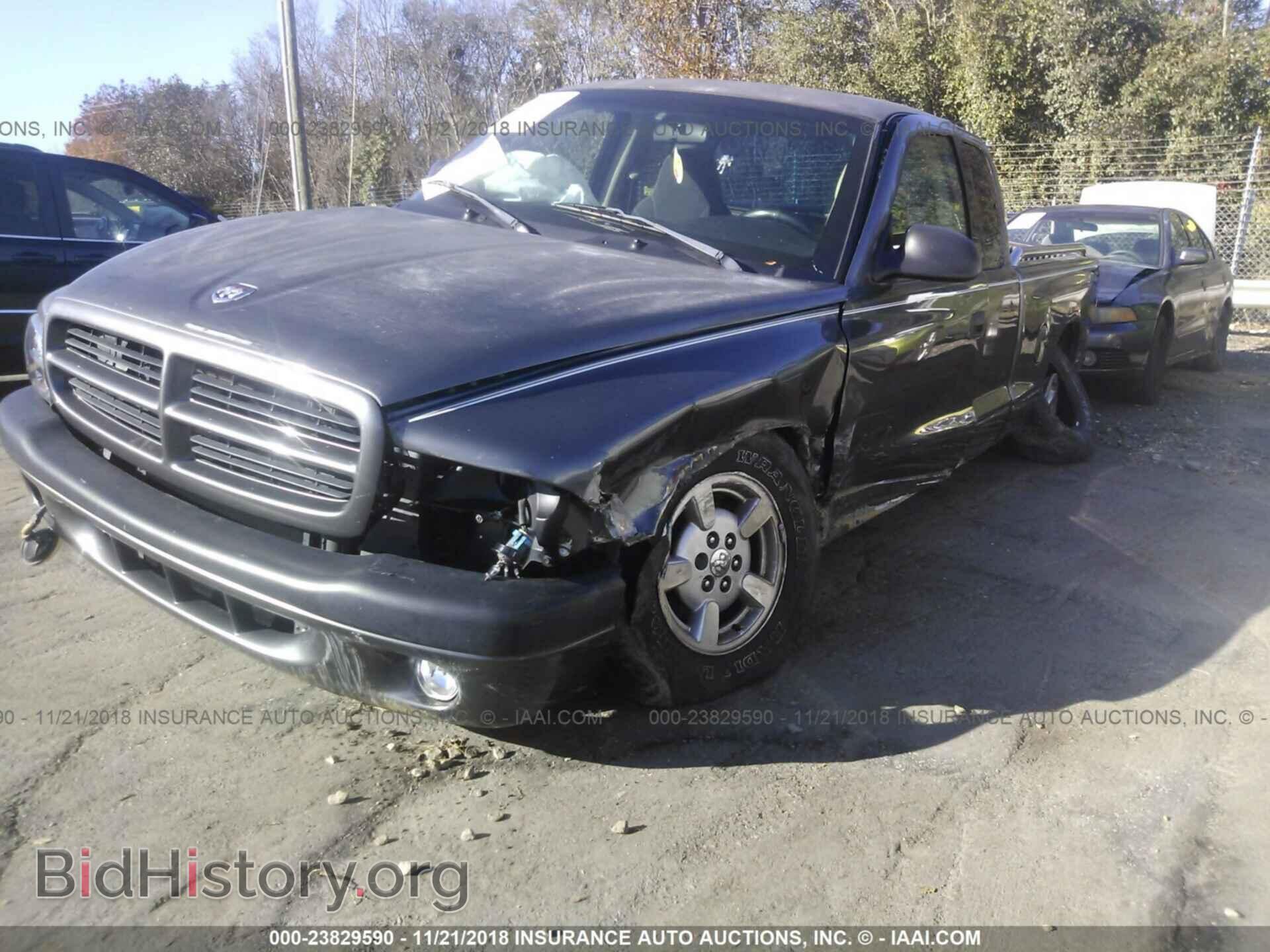 2002 DODGE DAKOTA - VIN: 1B7GL32X82S651742 - Фото 2