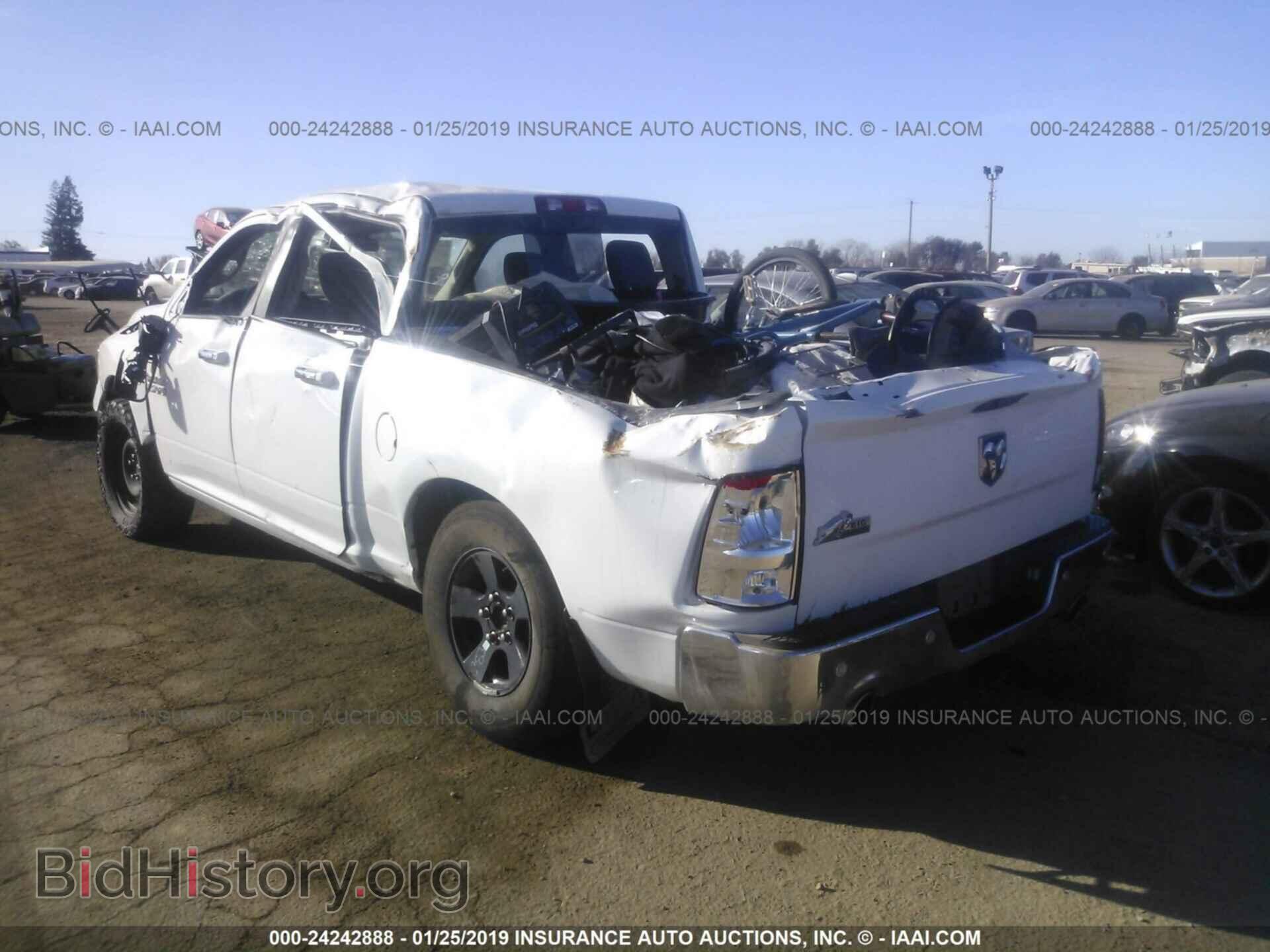2017 RAM 1500 - VIN: 3C6RR6LT5HG573383 - Photo 3