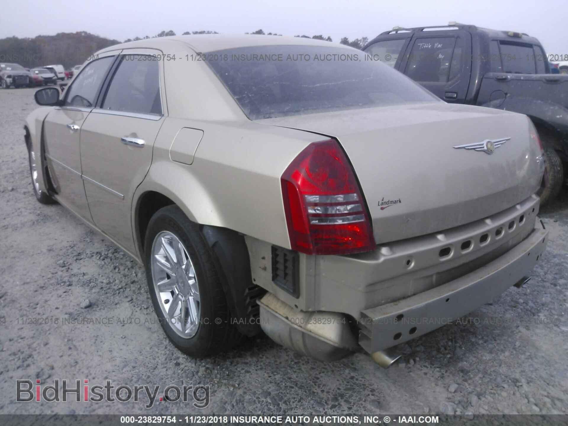 2006 CHRYSLER 300C - VIN: 2C3KA63H36H282010 - Фото 3