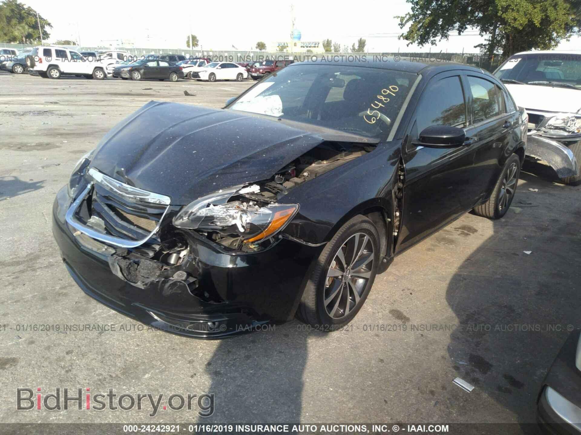 2013 CHRYSLER 200 - VIN: 1C3CCBBB1DN654890 - Photo 2