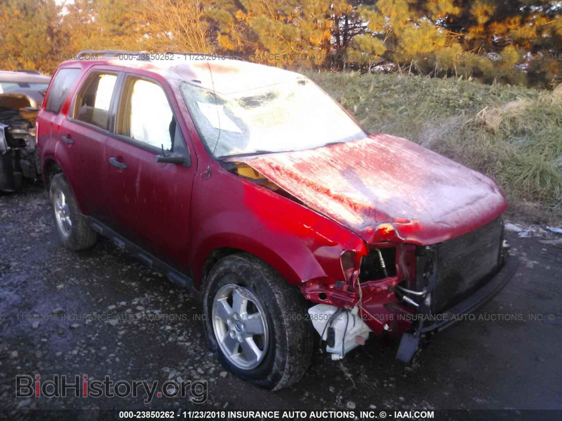 Photo 1FMCU0D72BKB45388 - FORD ESCAPE 2011