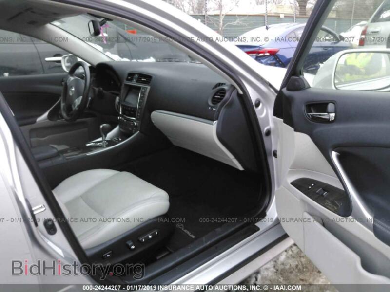 2012 Lexus IS (VIN JTHCF5C24C2035895) — фото 5 из 10