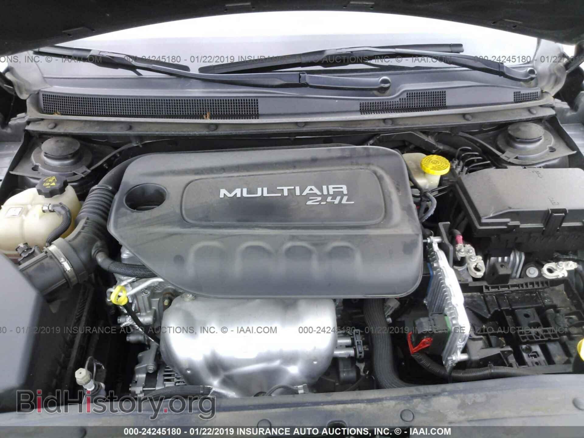 2016 CHRYSLER 200 - VIN: 1C3CCCAB7GN167009 - Фото 10