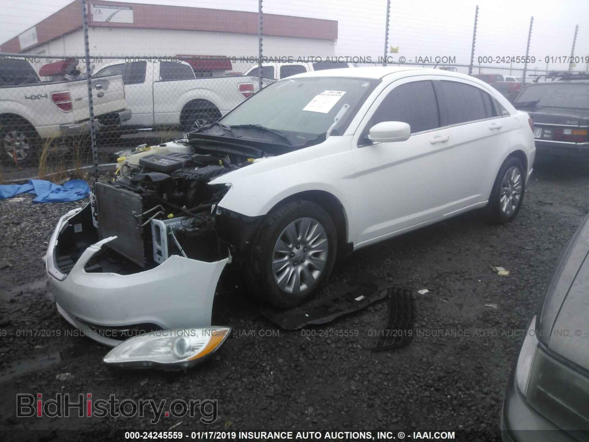2014 CHRYSLER 200 - VIN: 1C3CCBAB8EN210411 - Photo 2