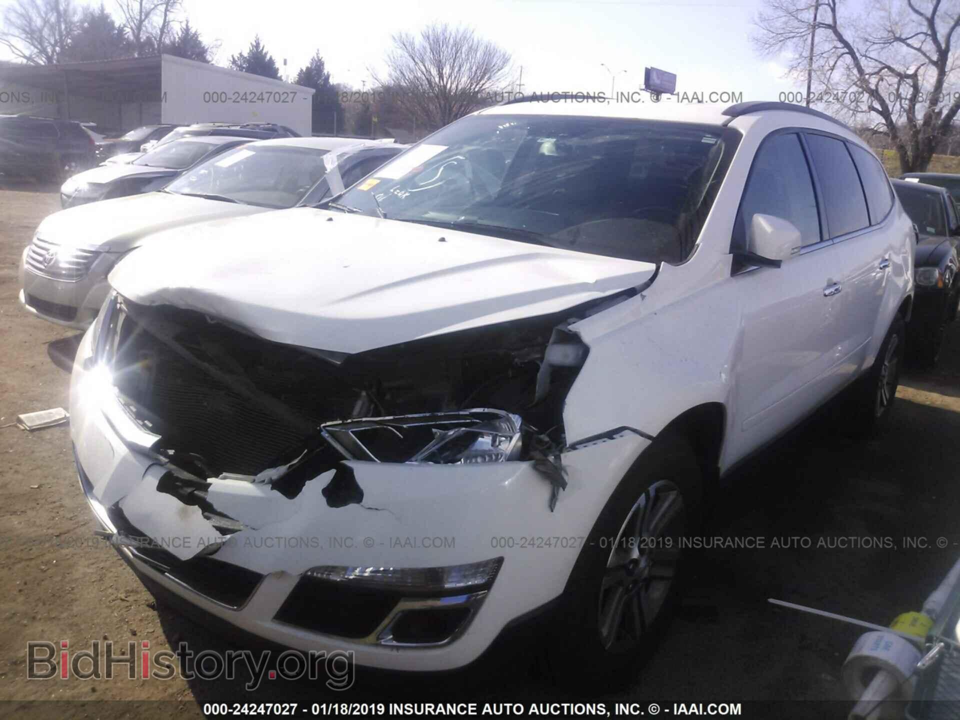 2015 CHEVROLET TRAVERSE - VIN: 1GNKRHKD8FJ290950 - Фото 2