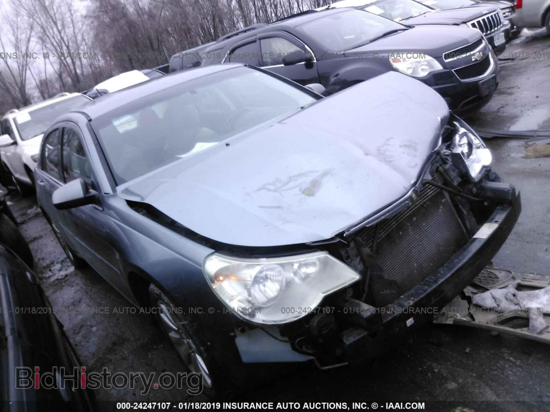 Photo 1C3CC5FB8AN140977 - CHRYSLER SEBRING 2010
