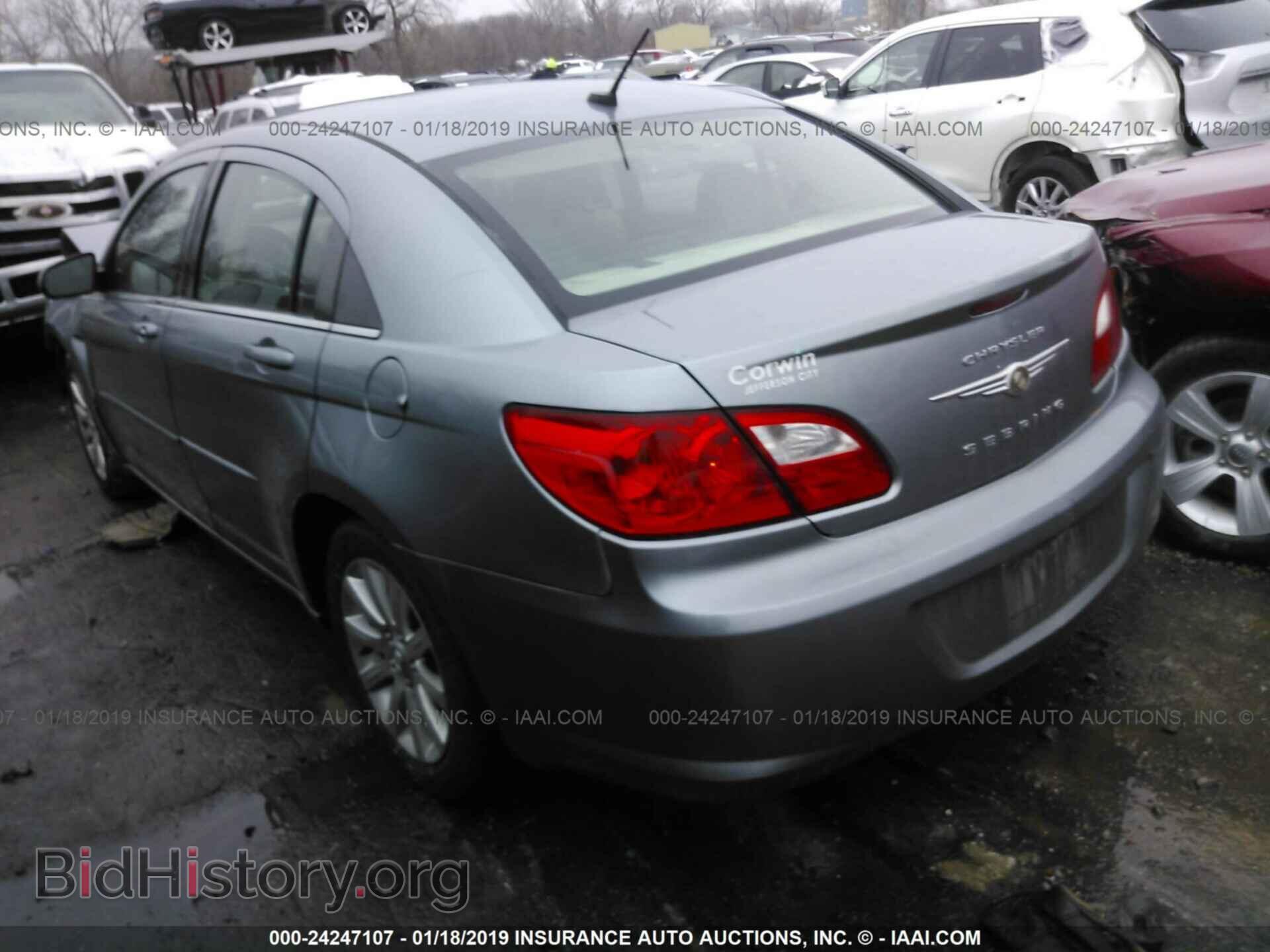 2010 CHRYSLER SEBRING - VIN: 1C3CC5FB8AN140977 - Фото 3