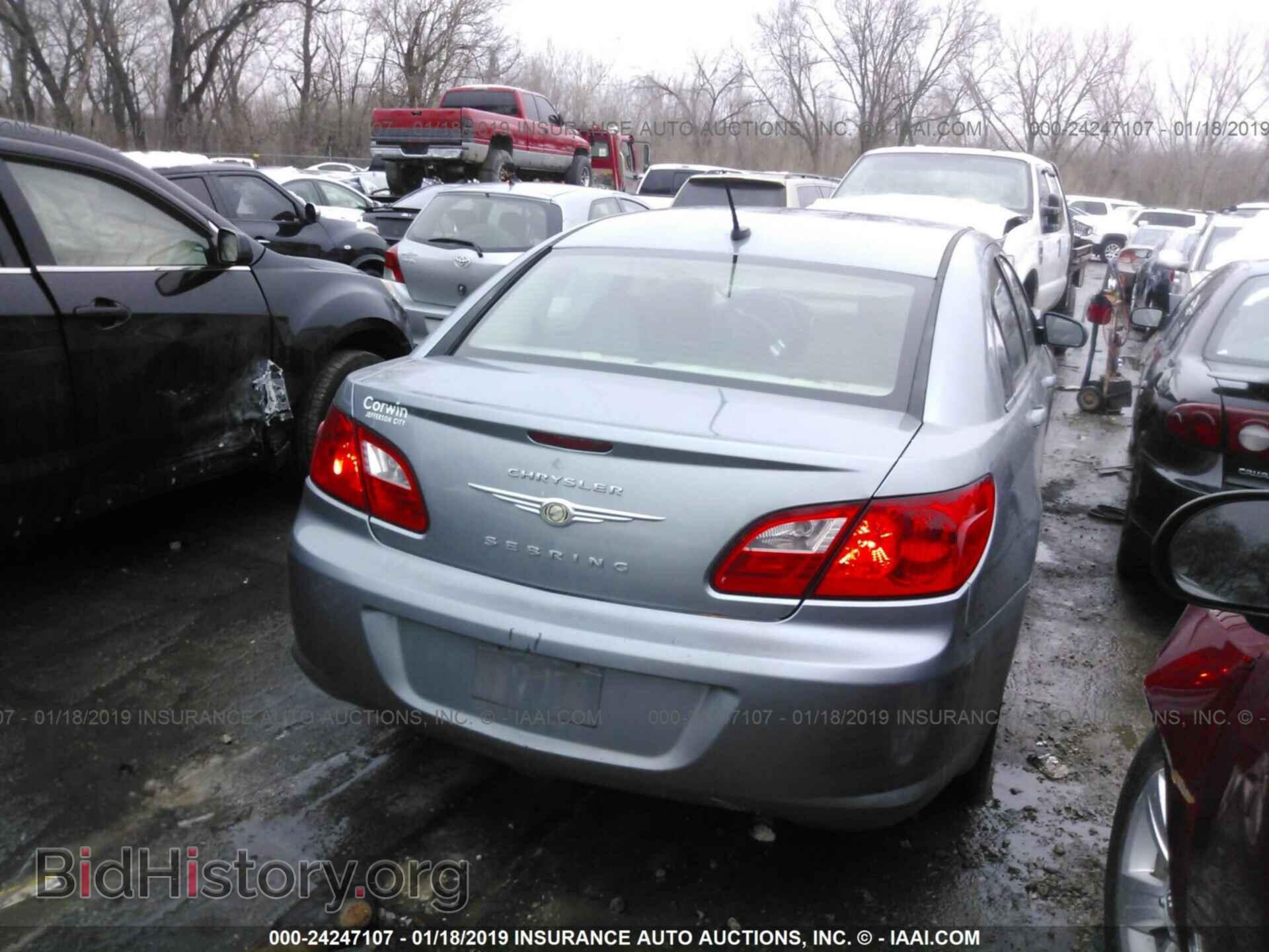 2010 CHRYSLER SEBRING - VIN: 1C3CC5FB8AN140977 - Фото 4