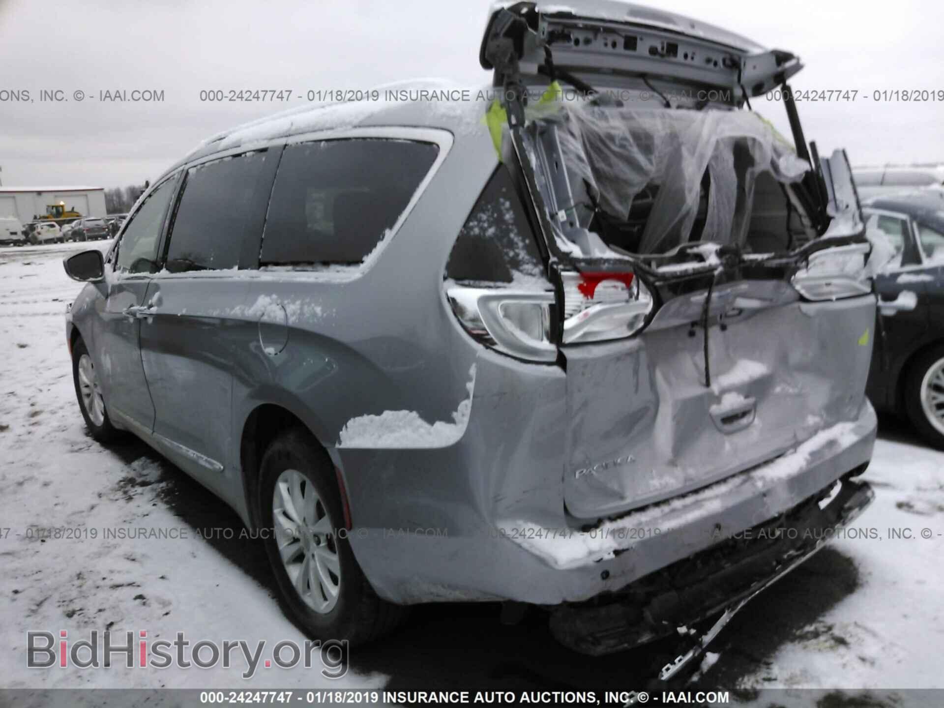 2018 CHRYSLER PACIFICA - VIN: 2C4RC1EG9JR227866 - Фото 3