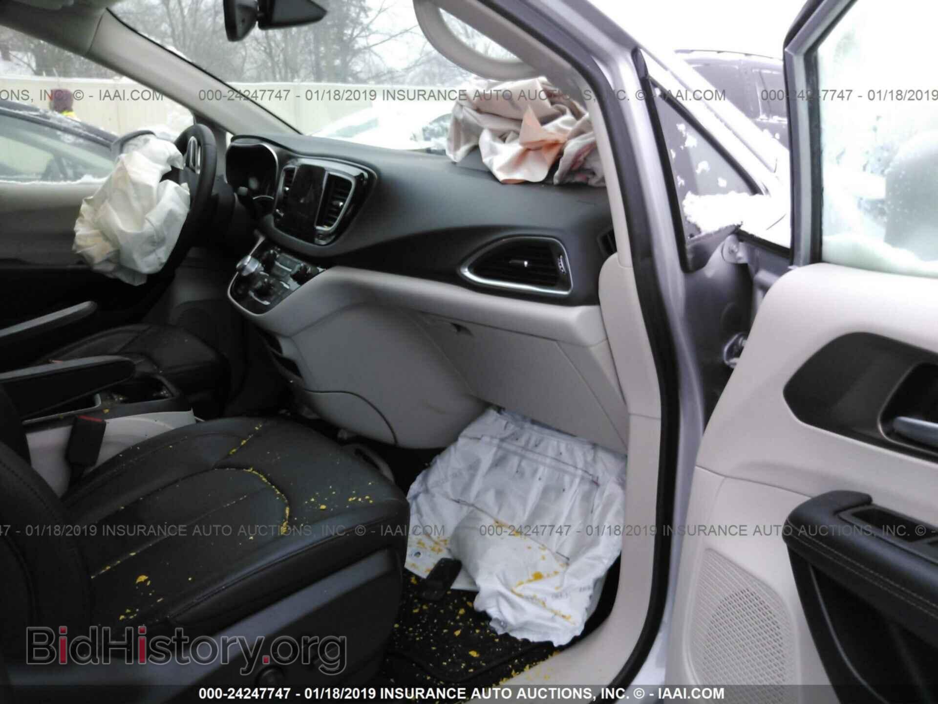 2018 CHRYSLER PACIFICA - VIN: 2C4RC1EG9JR227866 - Фото 5