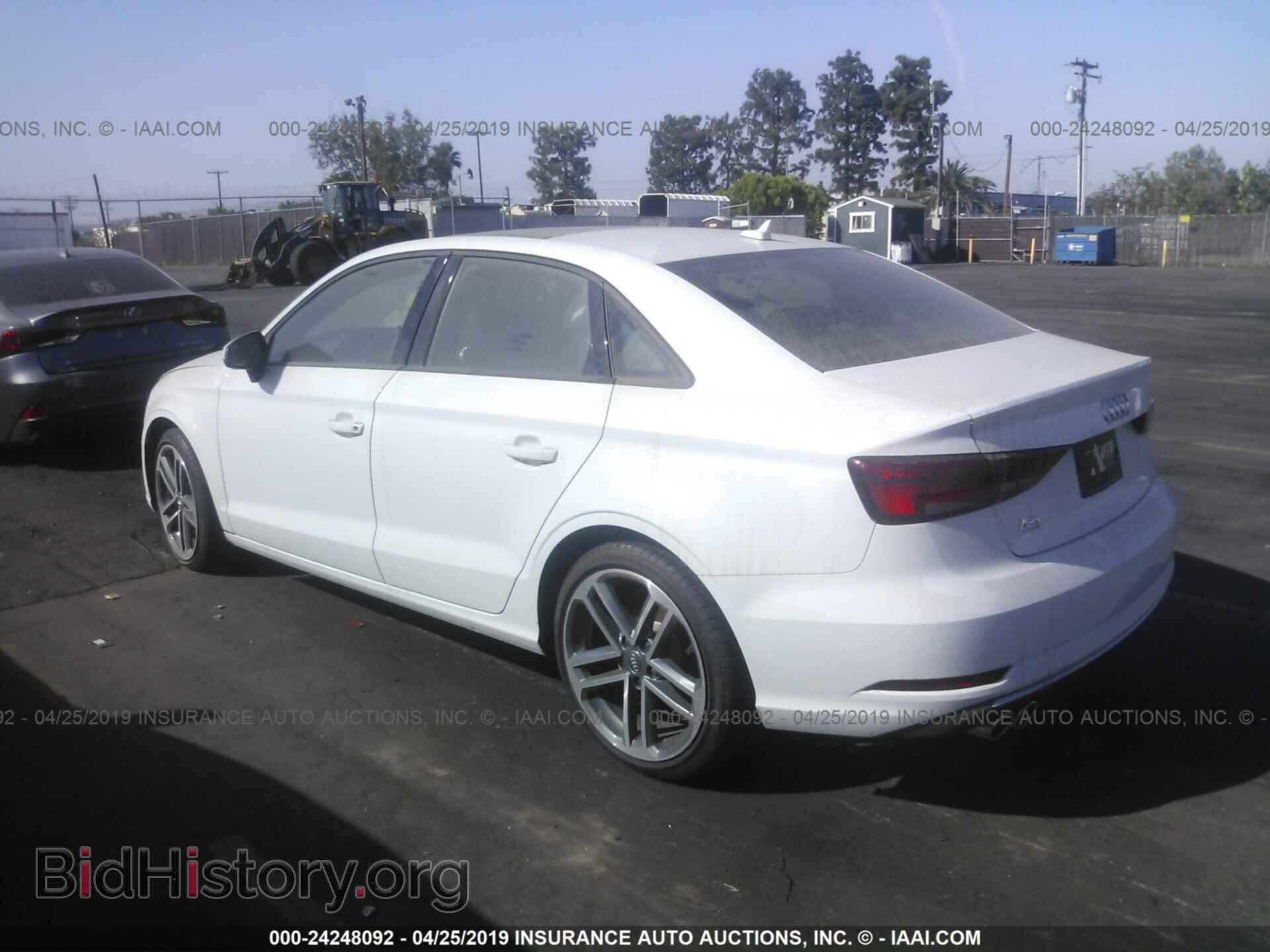 2018 AUDI A3 - VIN: WAUAUGFF5J1071989 - Фото 3