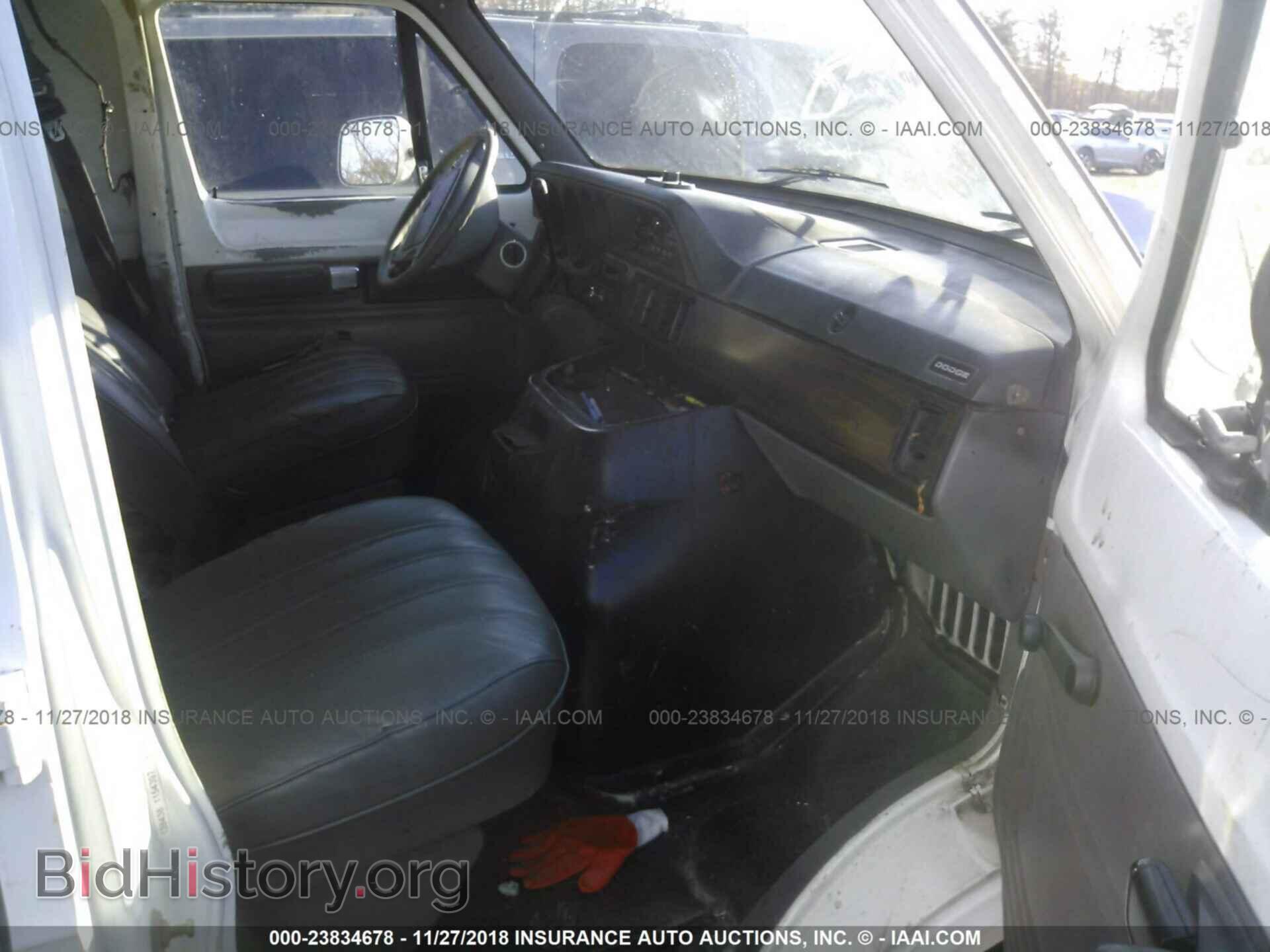 1996 DODGE RAM VAN - VIN: 2B7HB21X5TK142903 - Фото 5