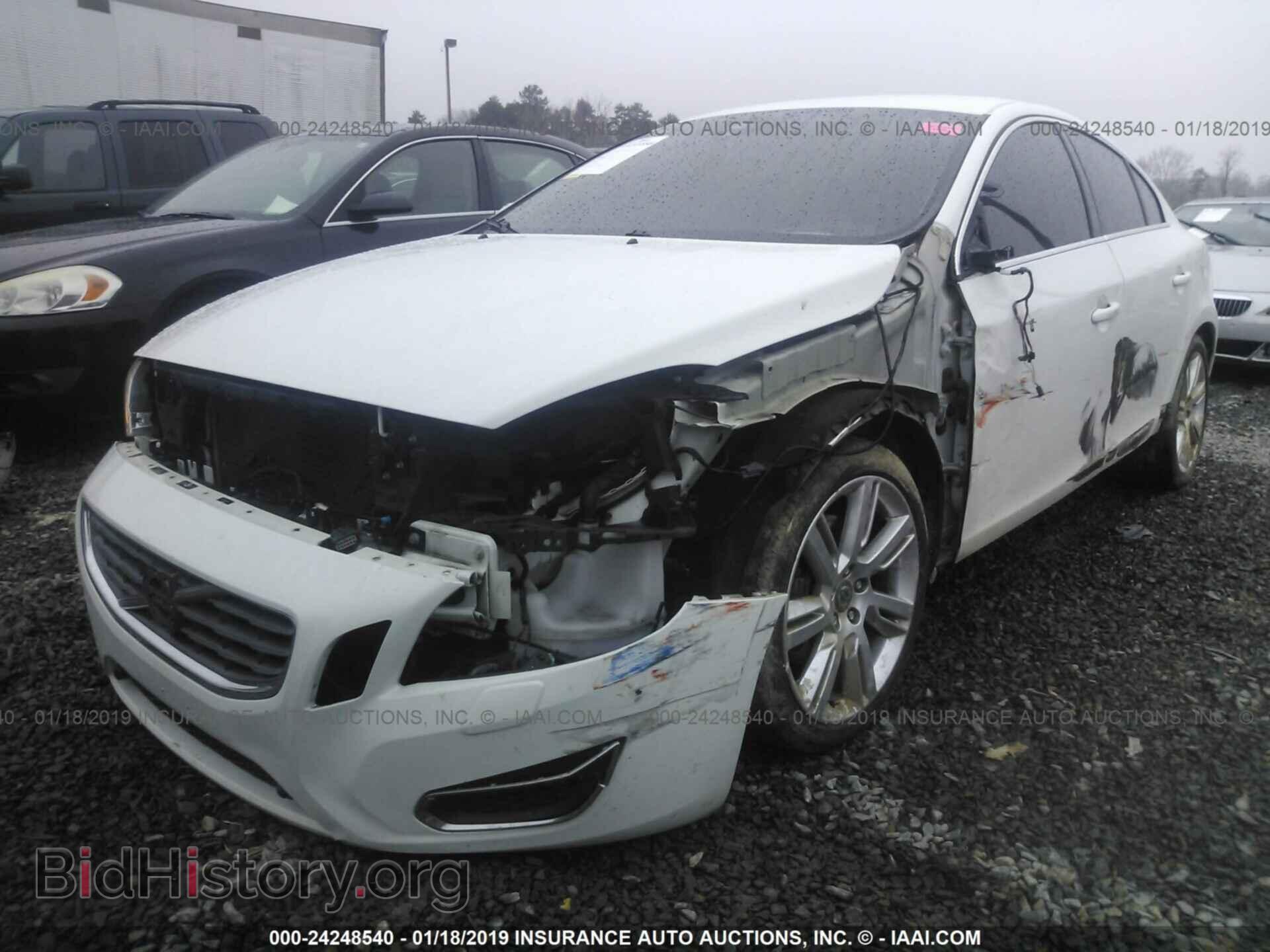 2011 VOLVO S60 - VIN: YV1902FH4B2012735 - Фото 2