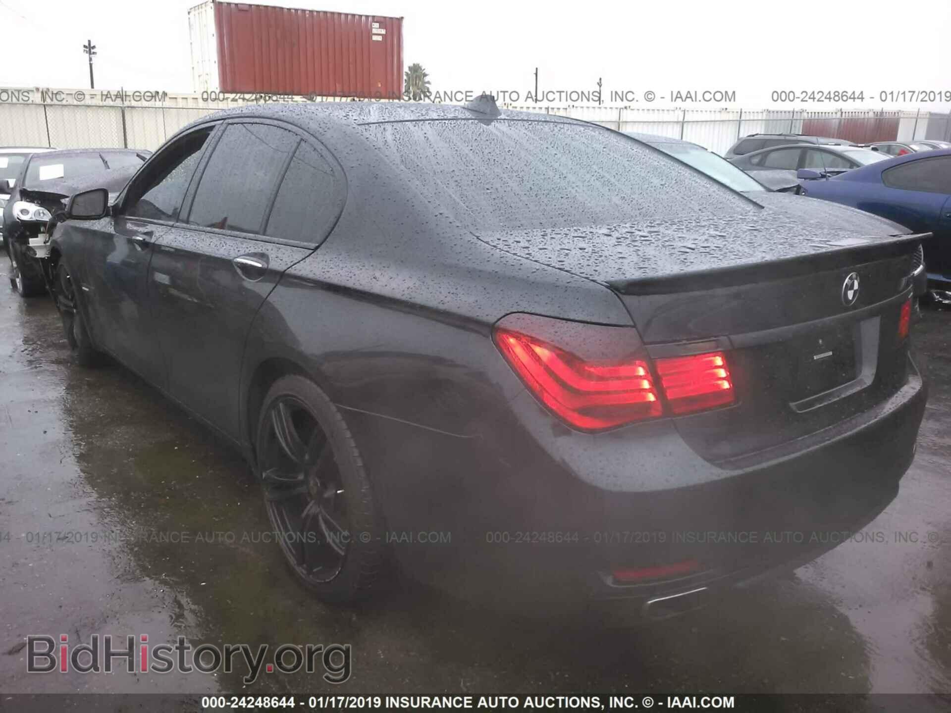 2010 BMW 750 - VIN: WBAKA8C54ACY35687 - Фото 3