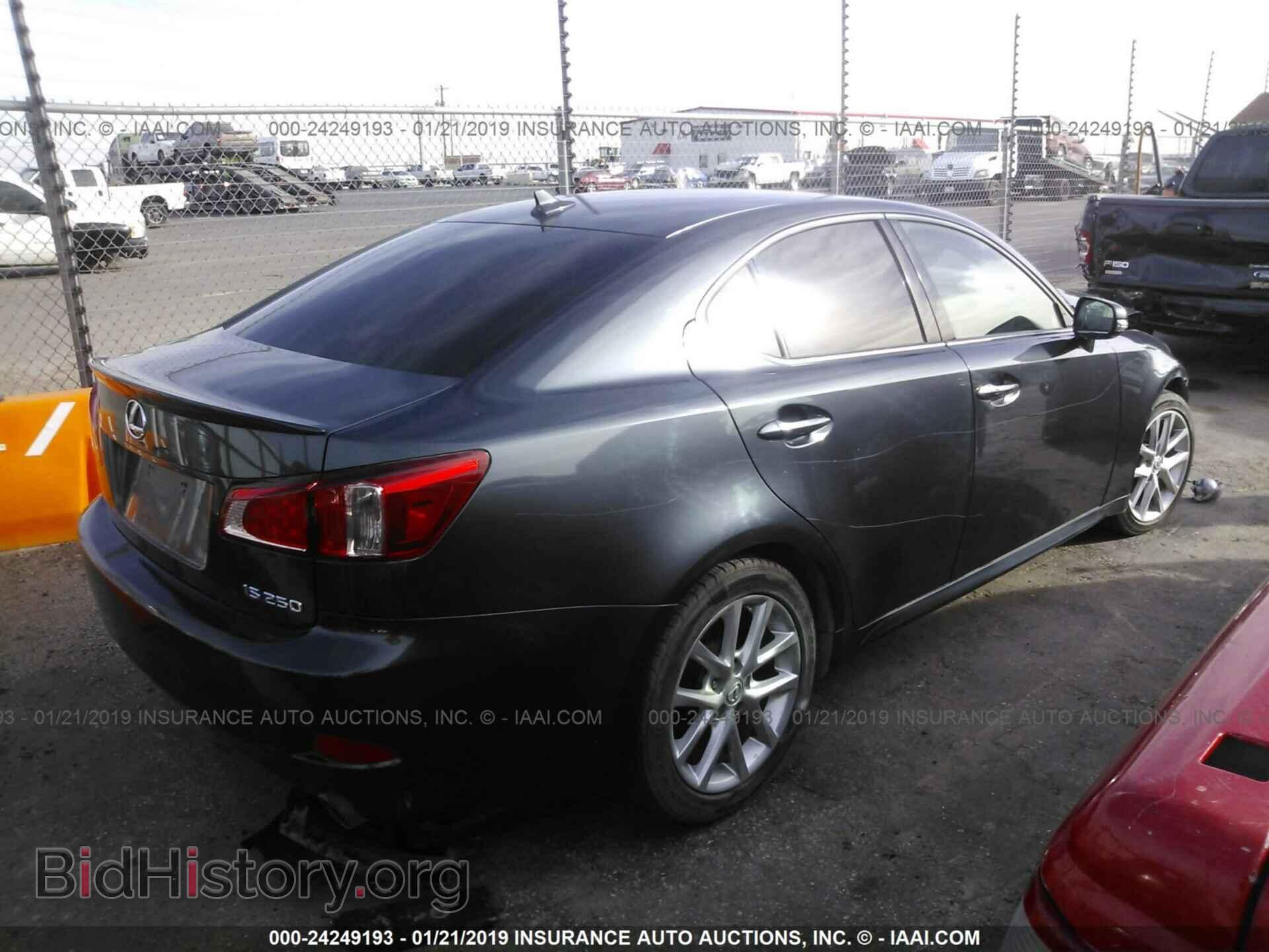 2011 LEXUS IS - VIN: JTHBF5C28B5143025 - Photo 4