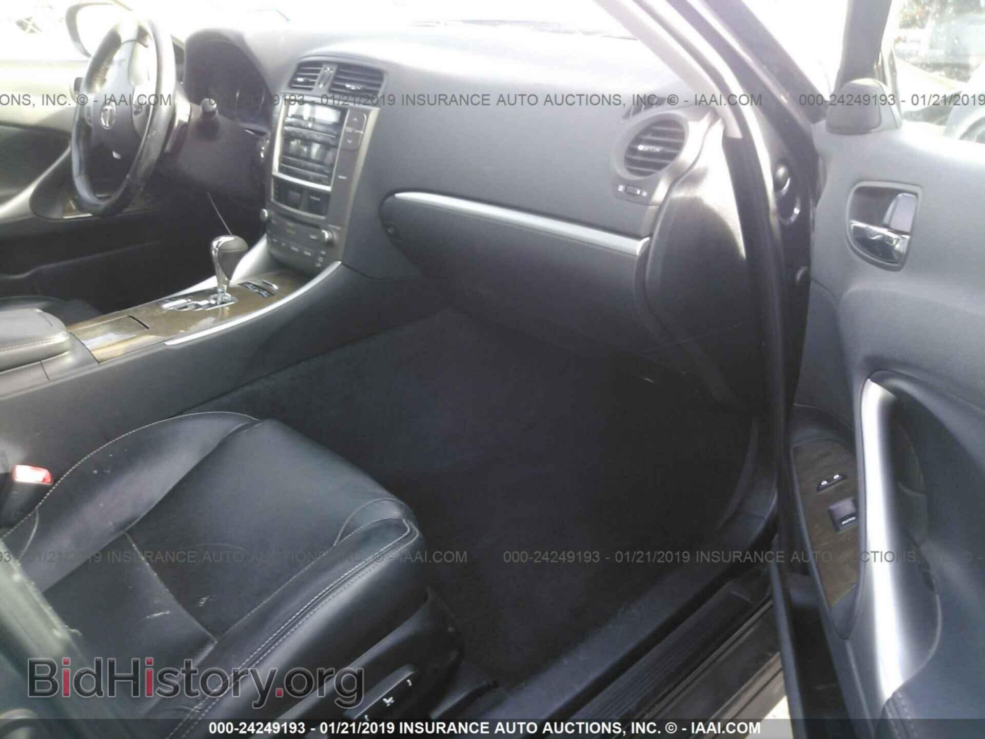 2011 LEXUS IS - VIN: JTHBF5C28B5143025 - Photo 5