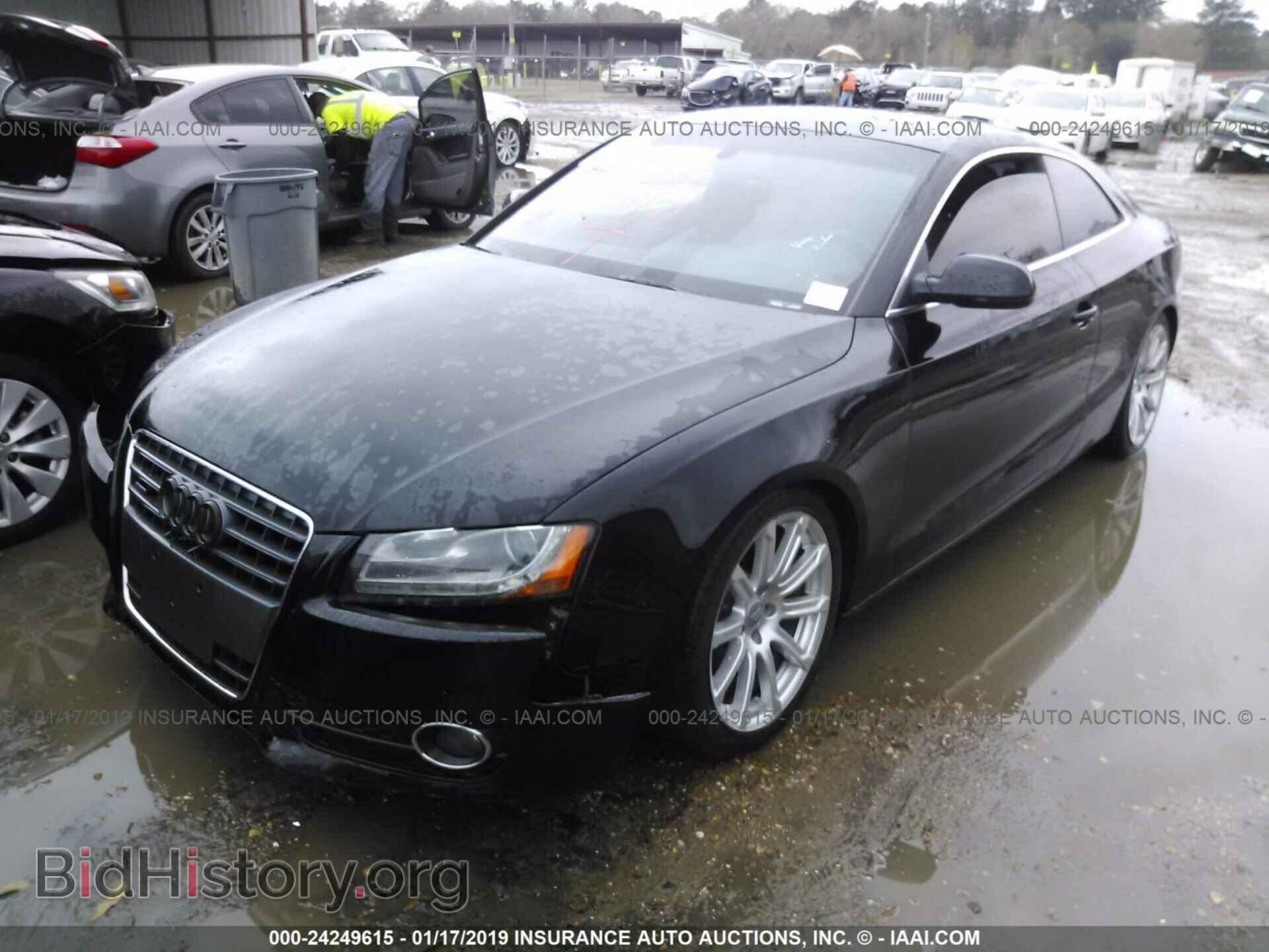 2011 AUDI A5 - VIN: WAULFAFR7BA020909 - Фото 2