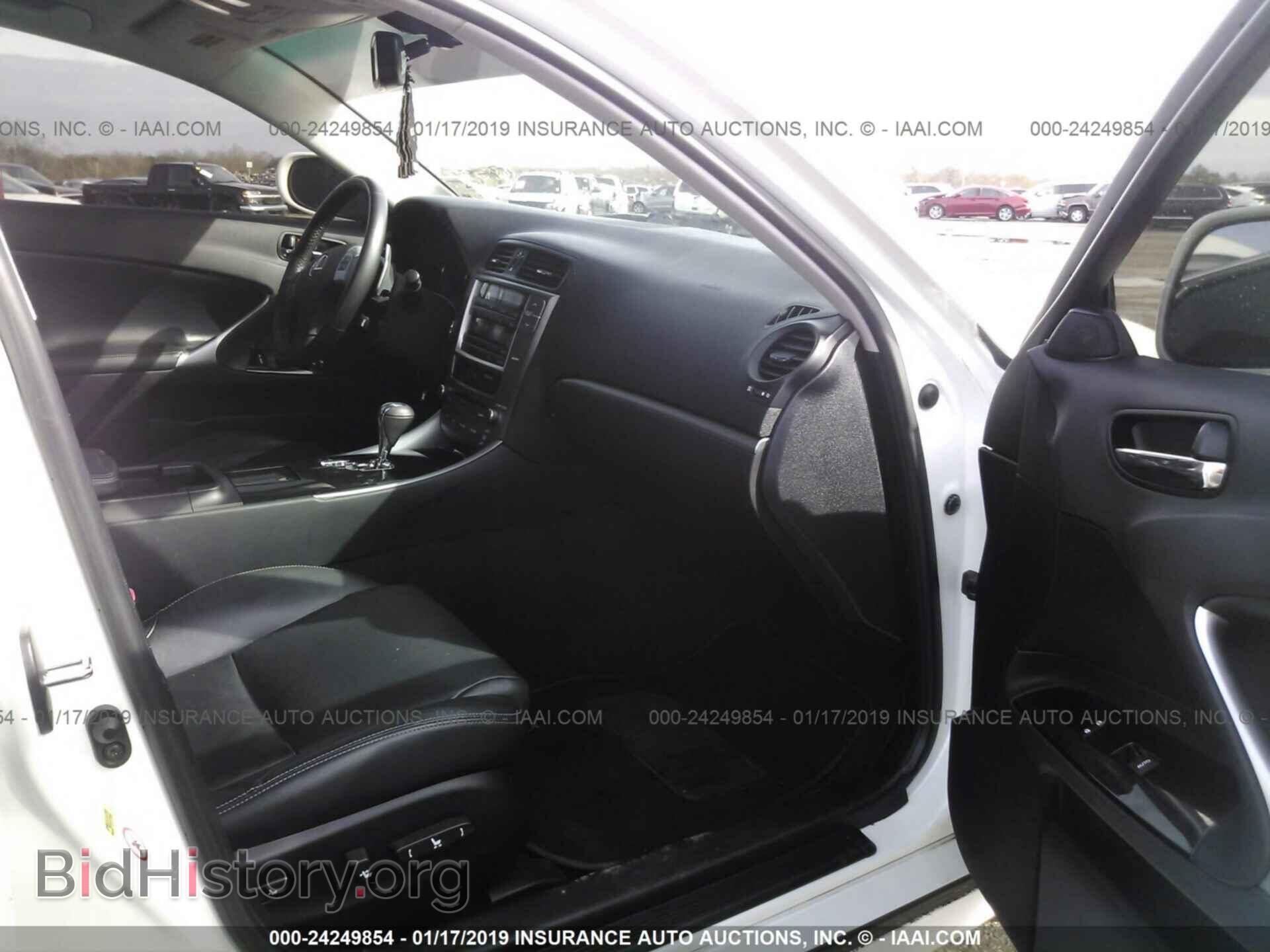 2011 LEXUS IS - VIN: JTHBF5C29B5131398 - Фото 5