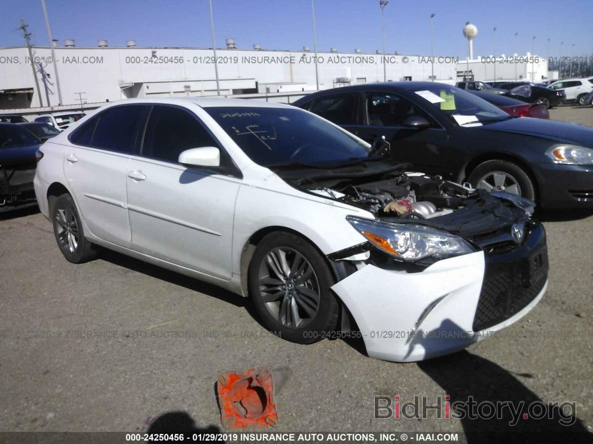 Photo 4T1BF1FK2FU944904 - TOYOTA CAMRY 2015