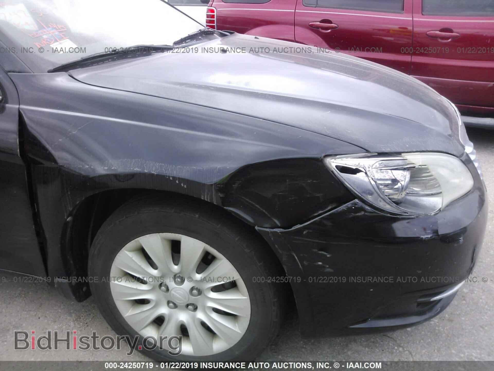 2011 CHRYSLER 200 - VIN: 1C3BC4FB1BN542556 - Фото 6