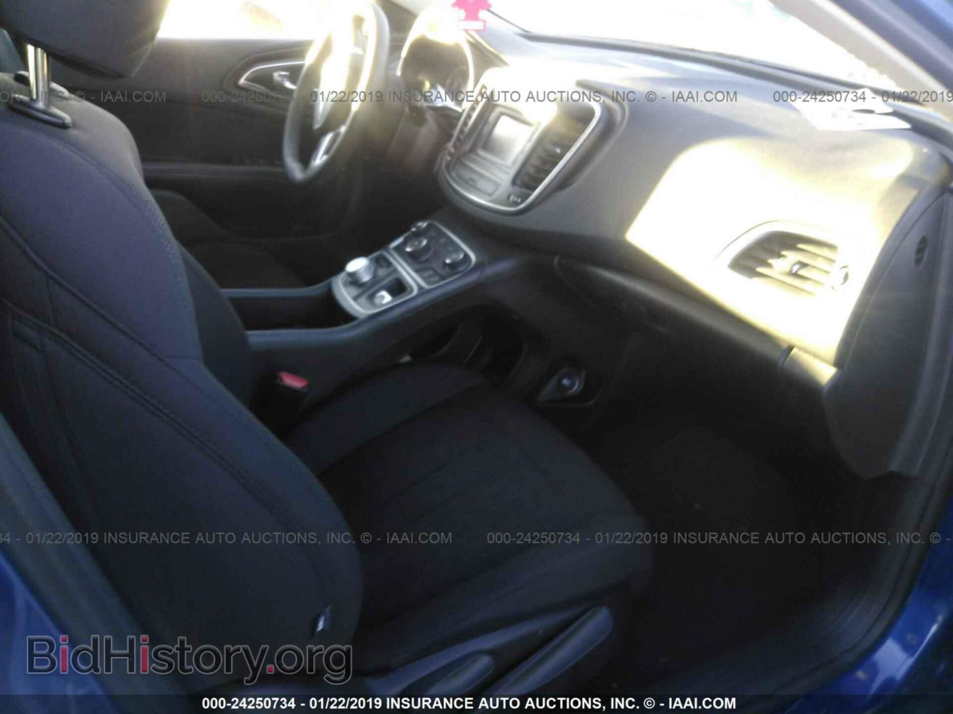 2016 CHRYSLER 200 - VIN: 1C3CCCAB9GN111816 - Photo 5