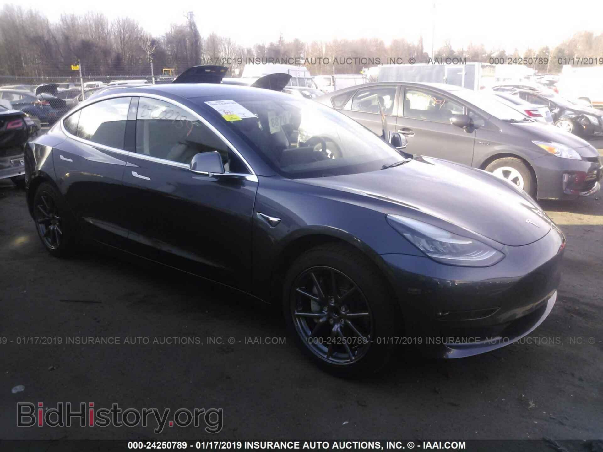 Фотография 5YJ3E1EA1JF026857 - TESLA MODEL 3 2018