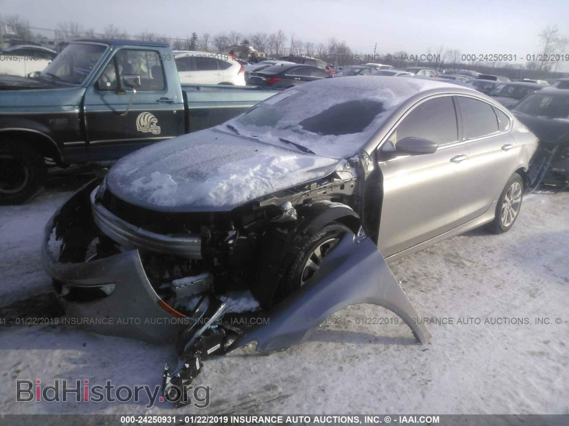 2016 CHRYSLER 200 - VIN: 1C3CCCAB2GN136668 - Фото 2