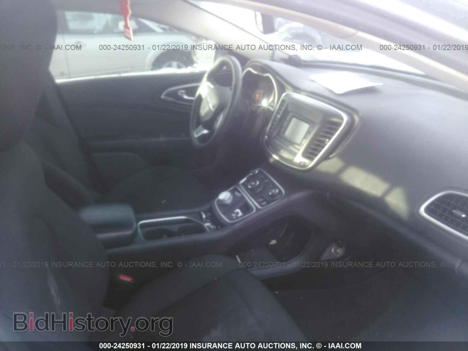 2016 CHRYSLER 200 - VIN: 1C3CCCAB2GN136668 - Фото 5