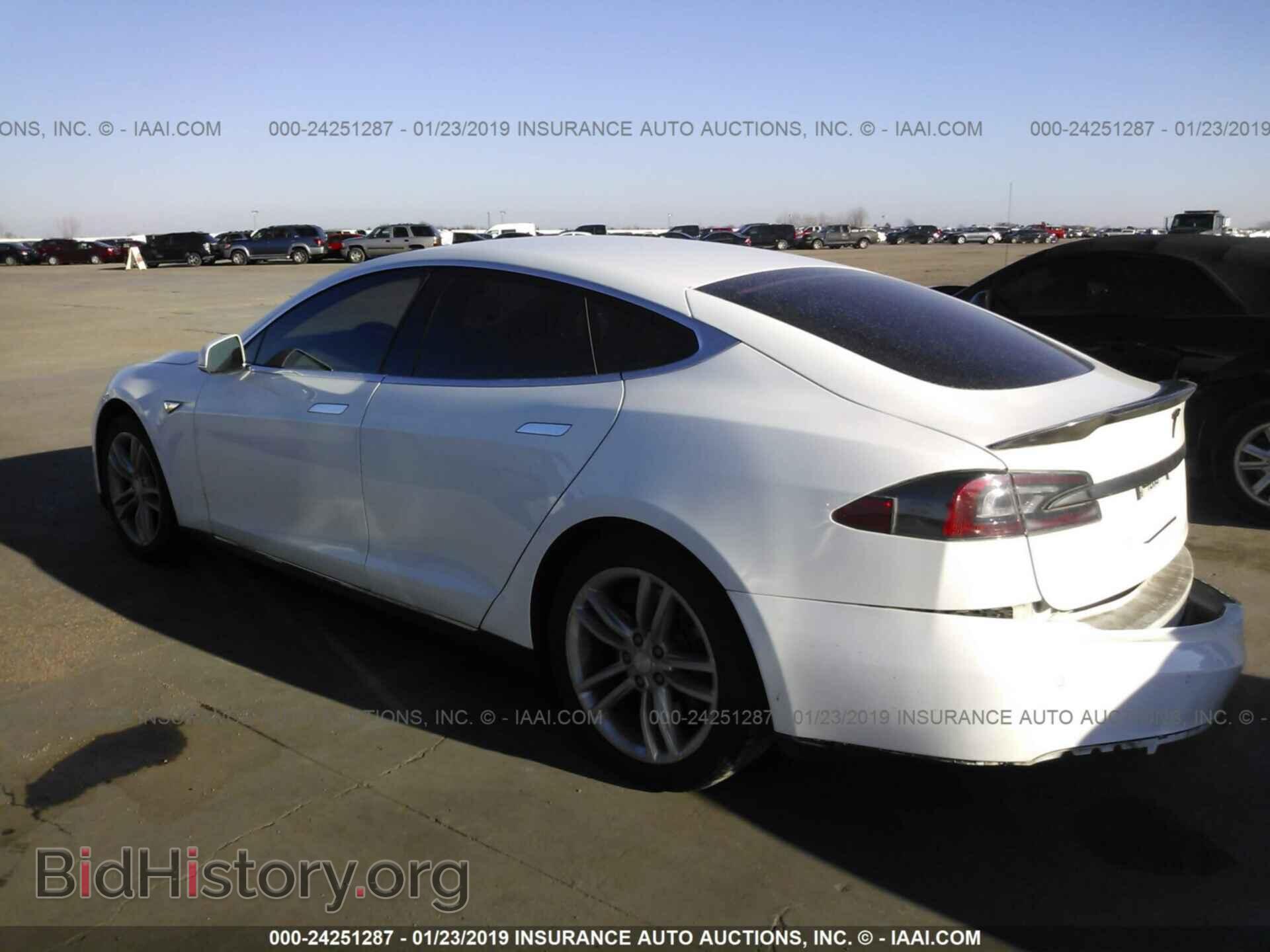 2013 TESLA MODEL S - VIN: 5YJSA1CG3DFP25670 - Фото 3