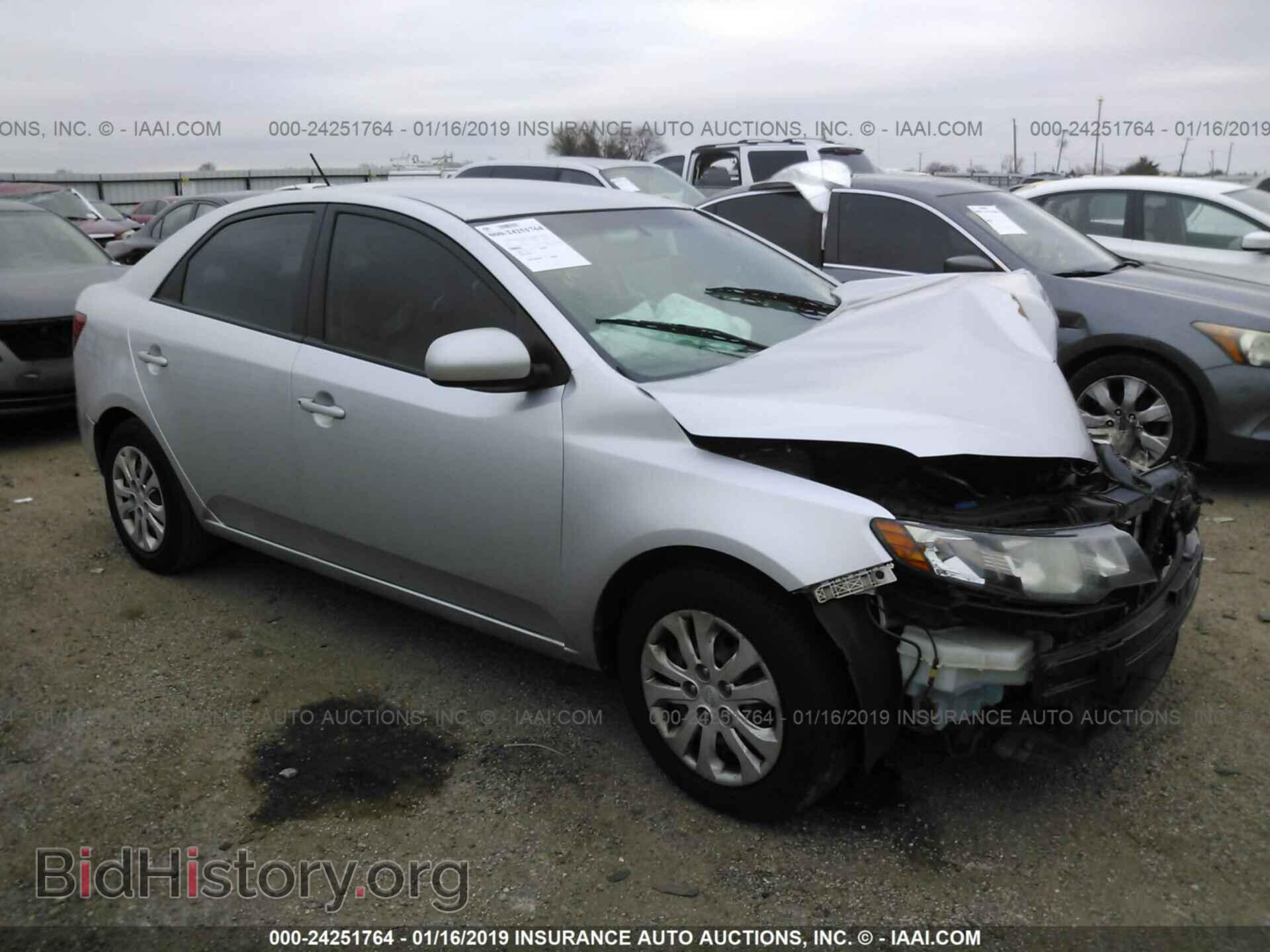 Фотография KNAFT4A20B5885702 - KIA FORTE 2011