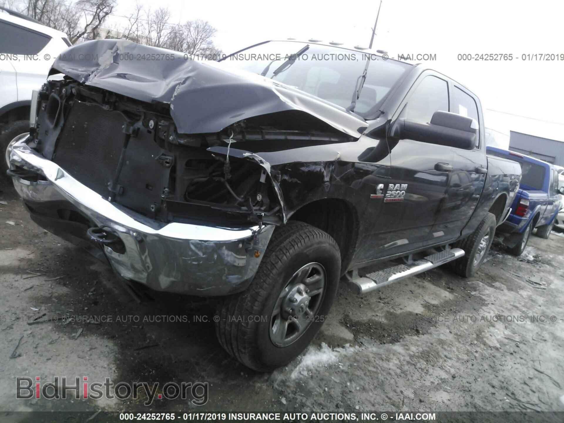 2015 RAM 2500 - VIN: 3C6UR5CL2FG507908 - Фото 2