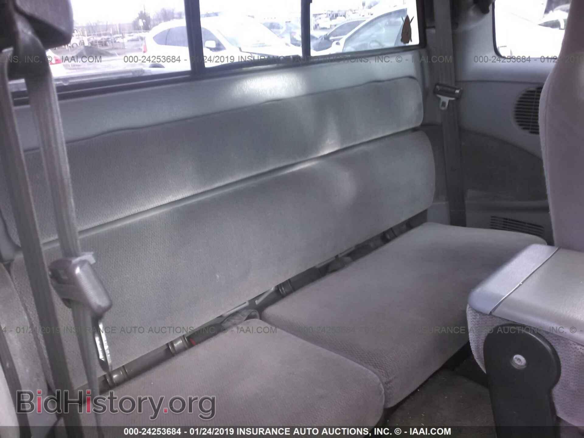 2000 DODGE DAKOTA - VIN: 1B7GL22X3YS759026 - Photo 8