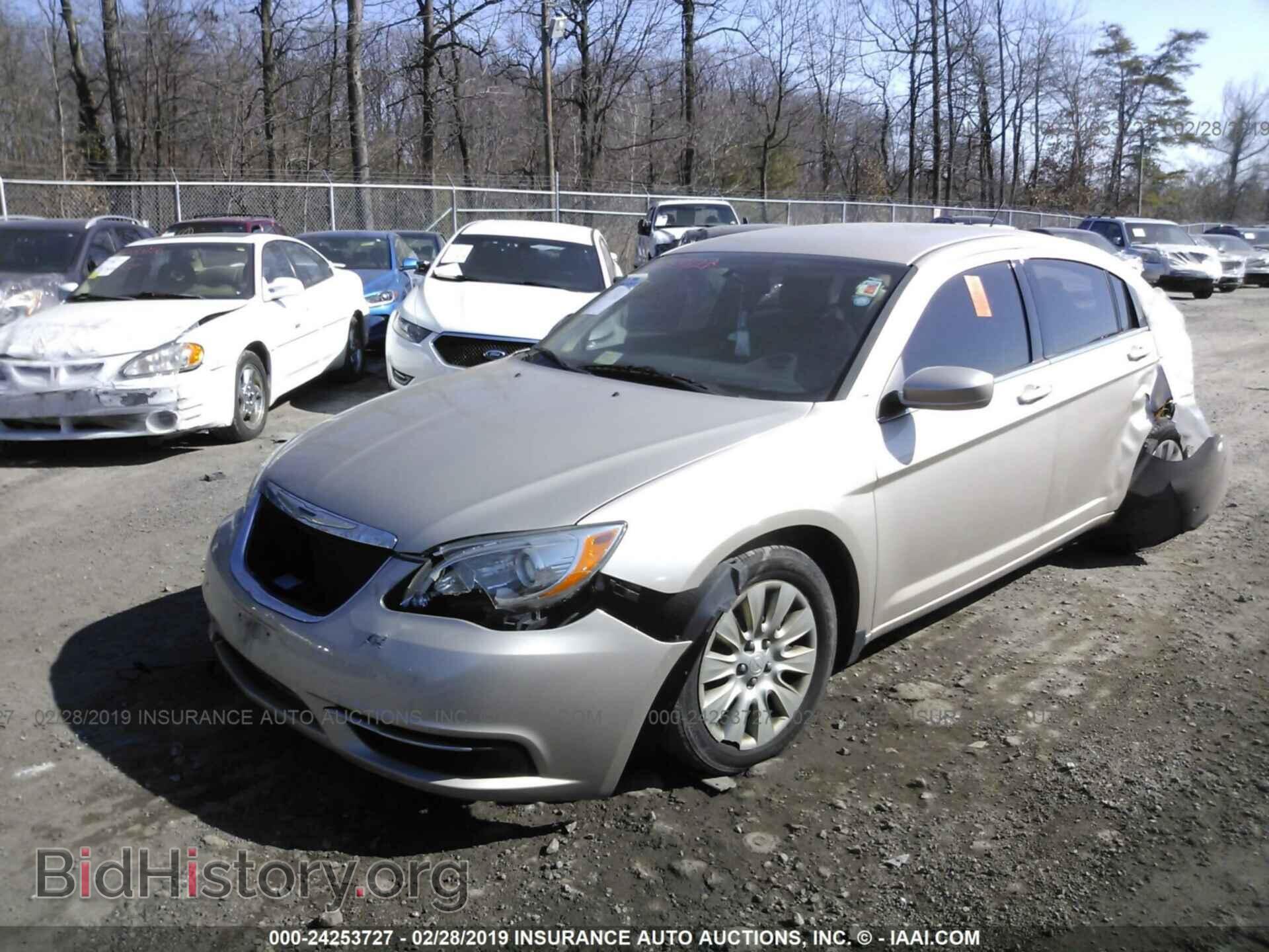 2013 CHRYSLER 200 - VIN: 1C3CCBAB7DN560367 - Фото 2