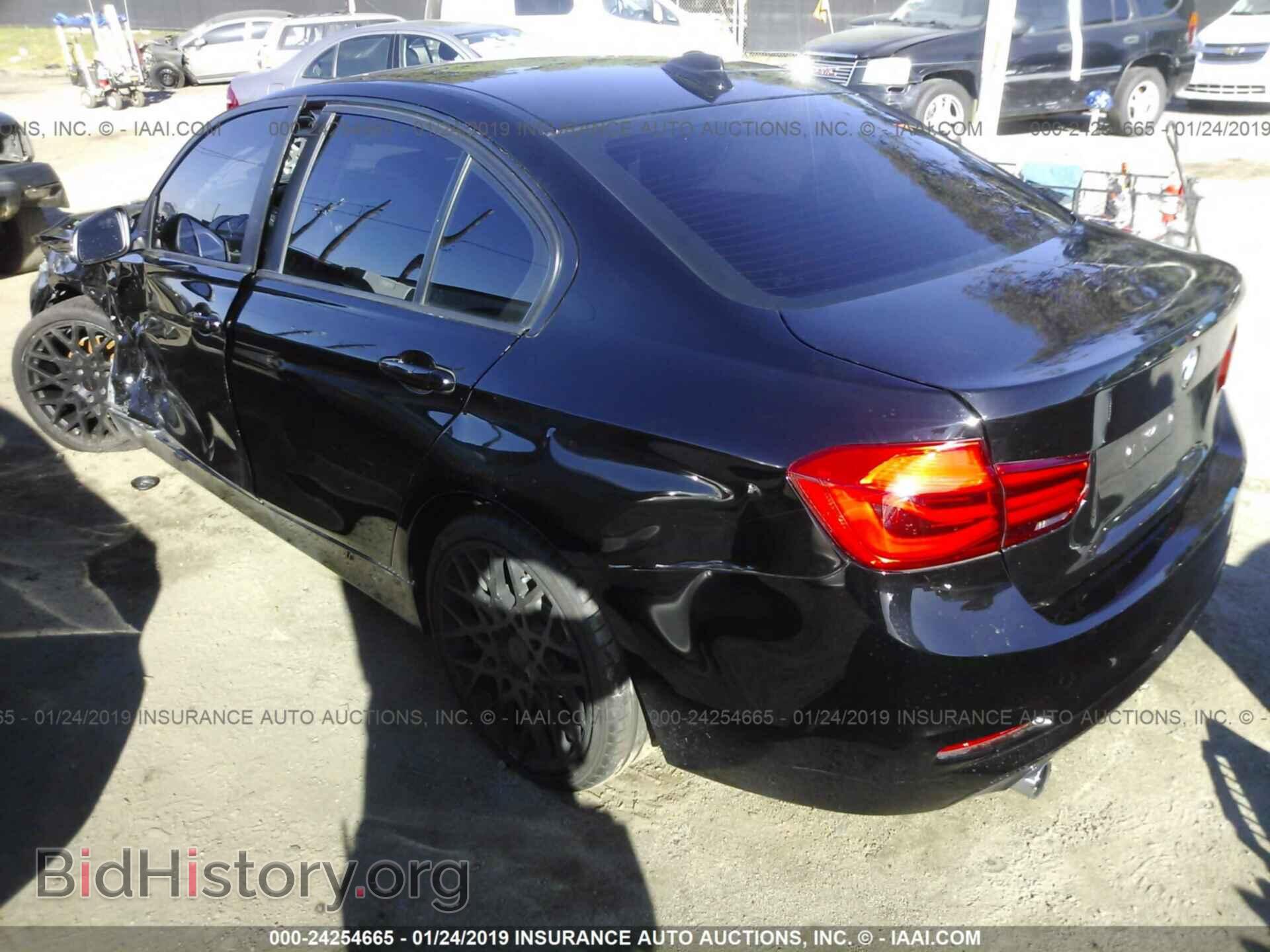 2016 BMW 320 - VIN: WBA8A9C56GK617636 - Photo 3