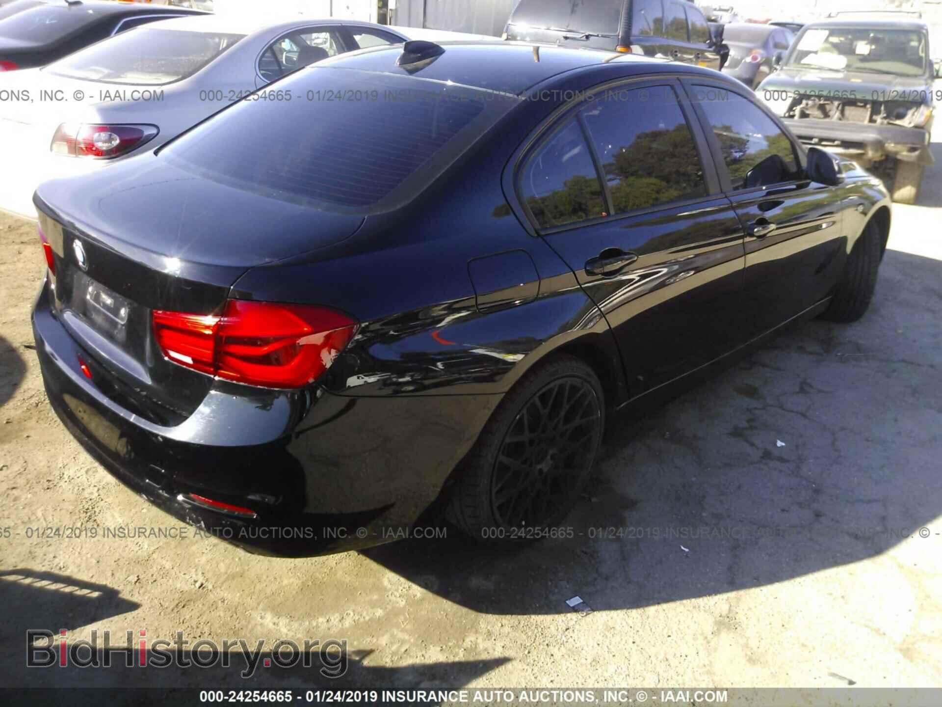 2016 BMW 320 - VIN: WBA8A9C56GK617636 - Photo 4