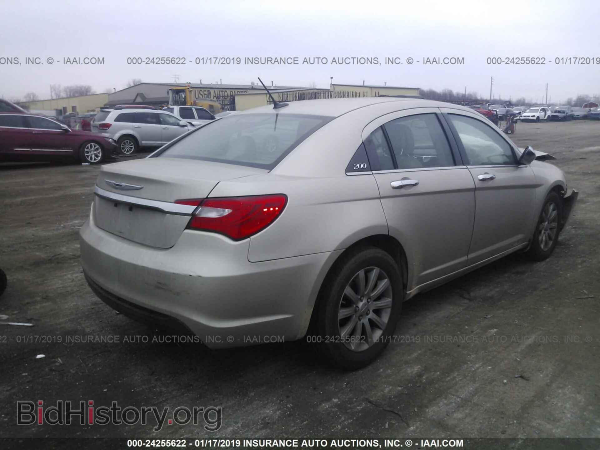 2013 CHRYSLER 200 - VIN: 1C3CCBCG0DN655569 - Фото 4