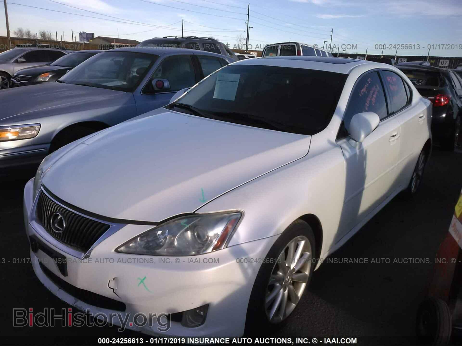 2009 LEXUS IS - VIN: JTHCK262X92029100 - Photo 2