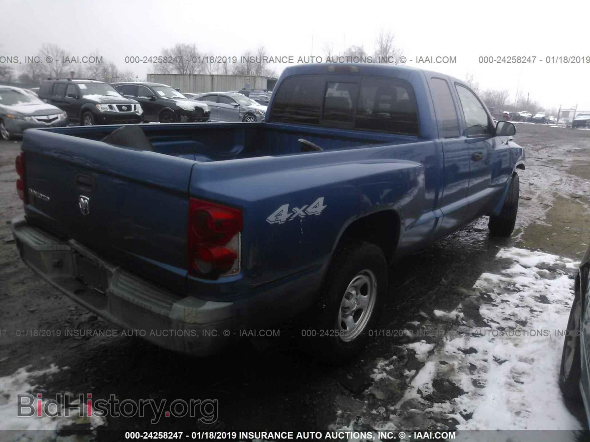 2005 DODGE DAKOTA - VIN: 1D7HW22K35S331569 - Фото 4