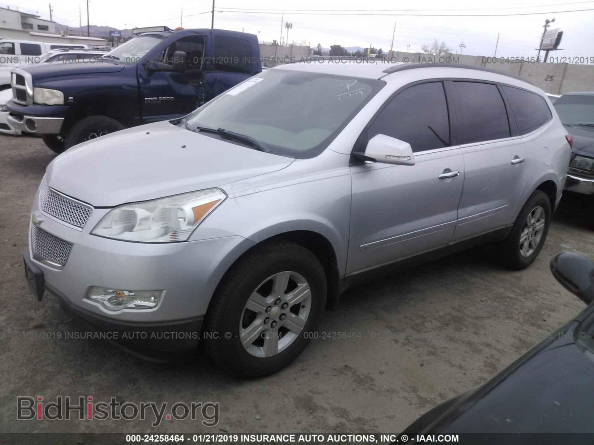 2010 CHEVROLET TRAVERSE - VIN: 1GNLRFED1AS110182 - Photo 2